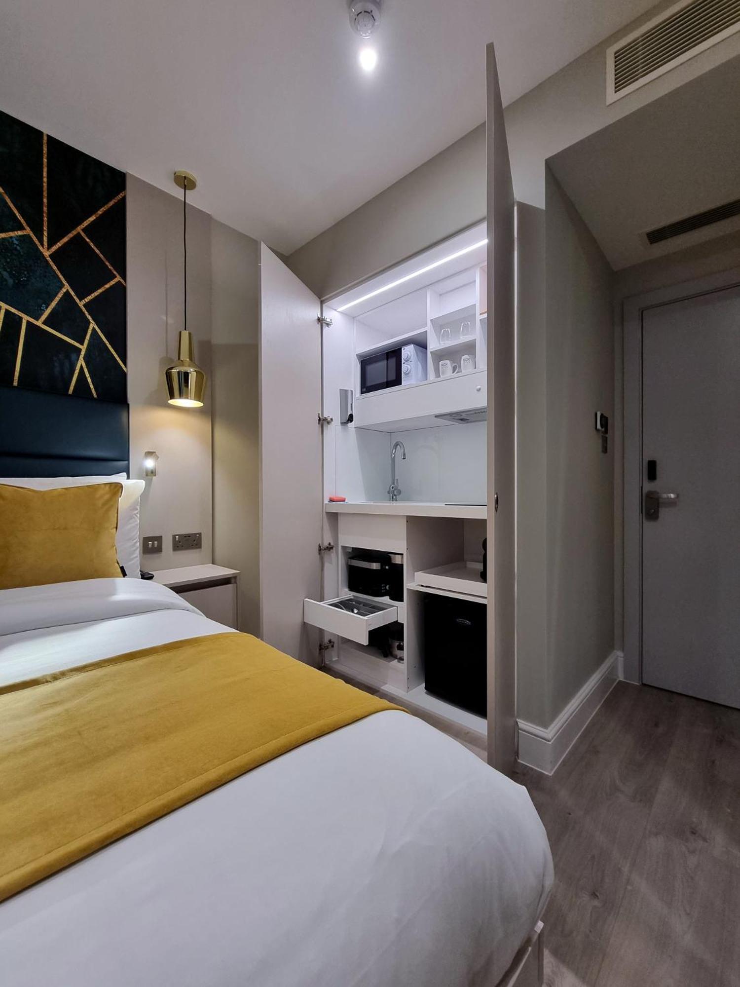 Signature Jacuzzi Suite