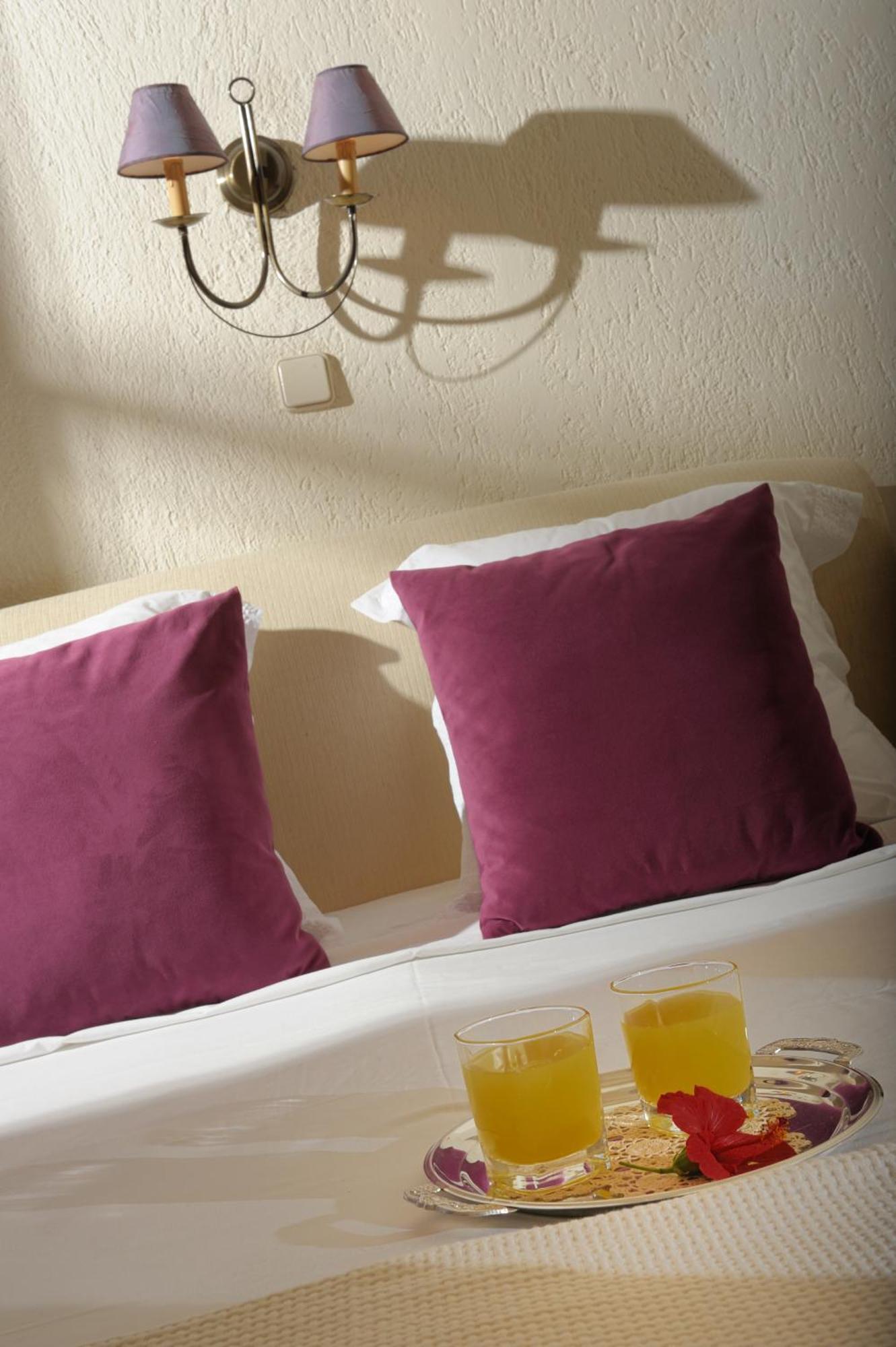 One-Bedroom Suite Garden View