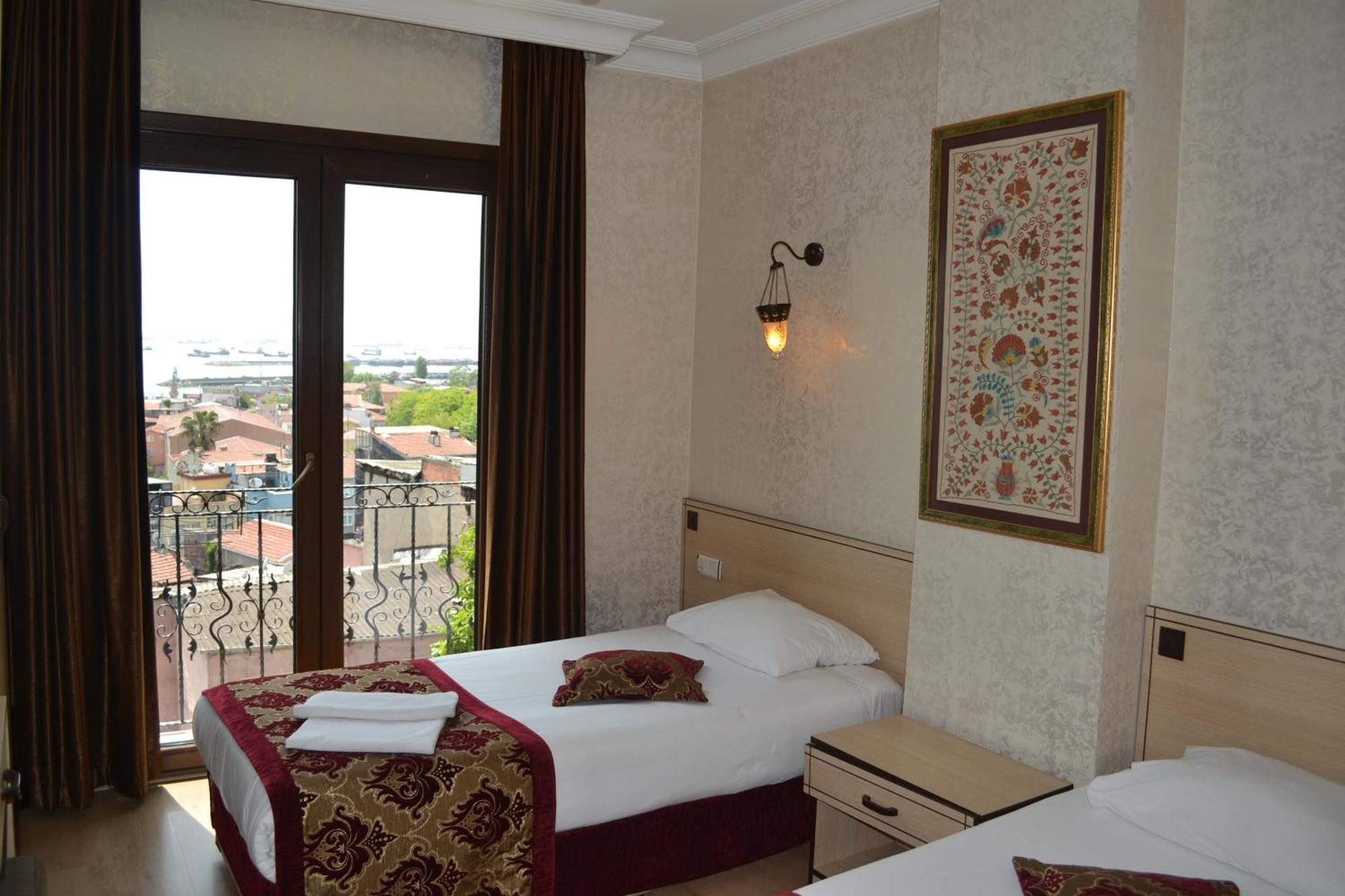 Standard Triple Room Sea View
