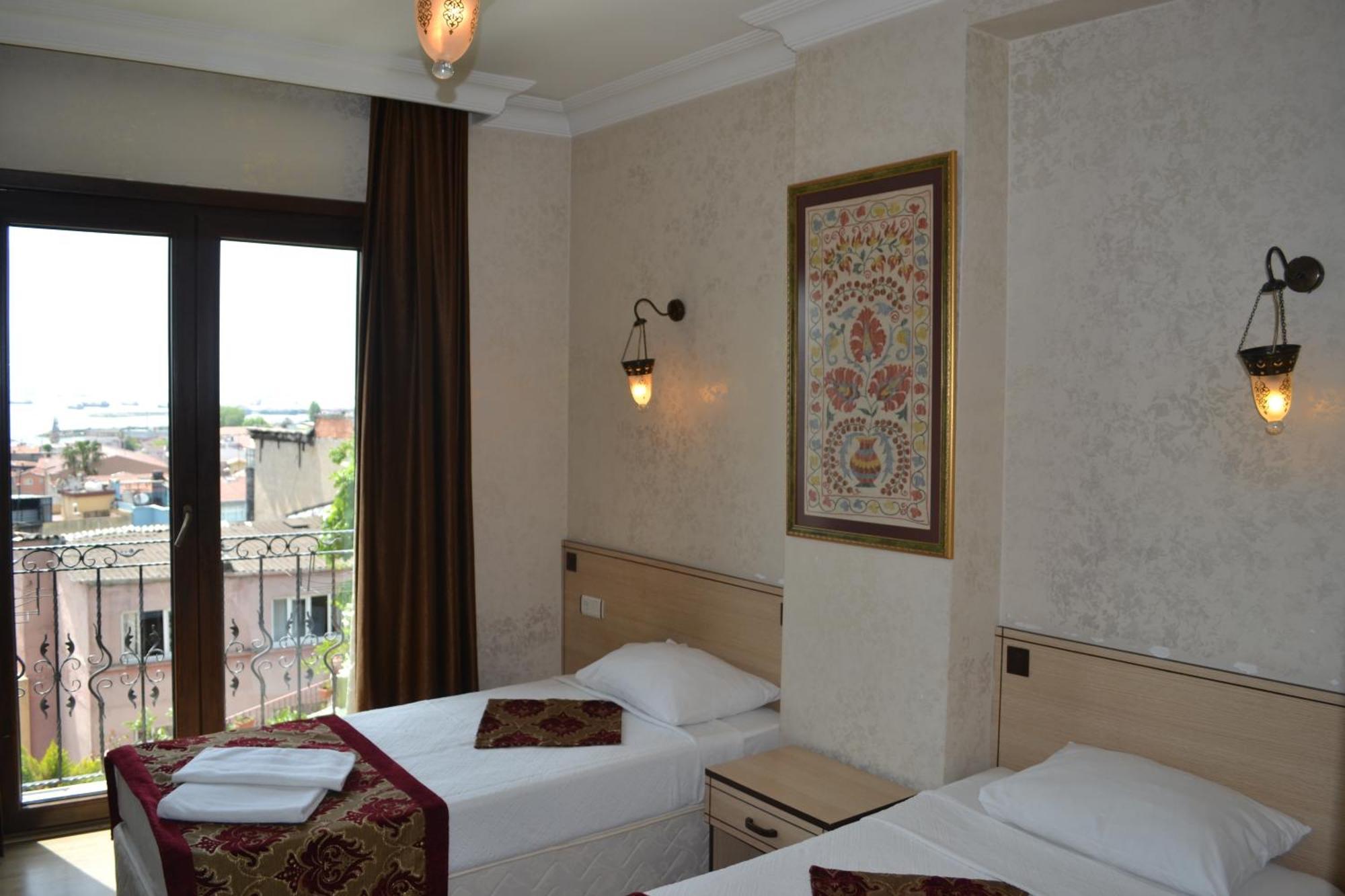 Standard Triple Room Sea View