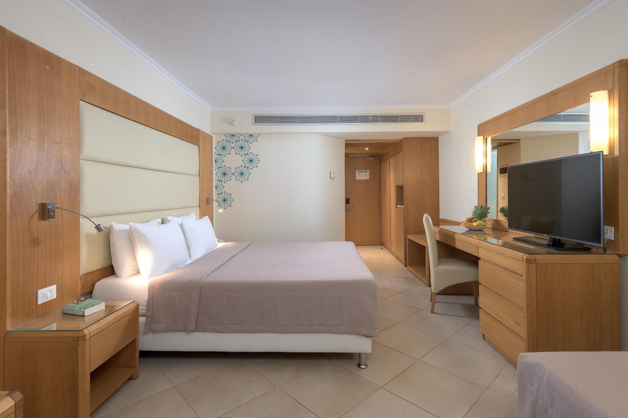 Superior Double Room Side Sea View