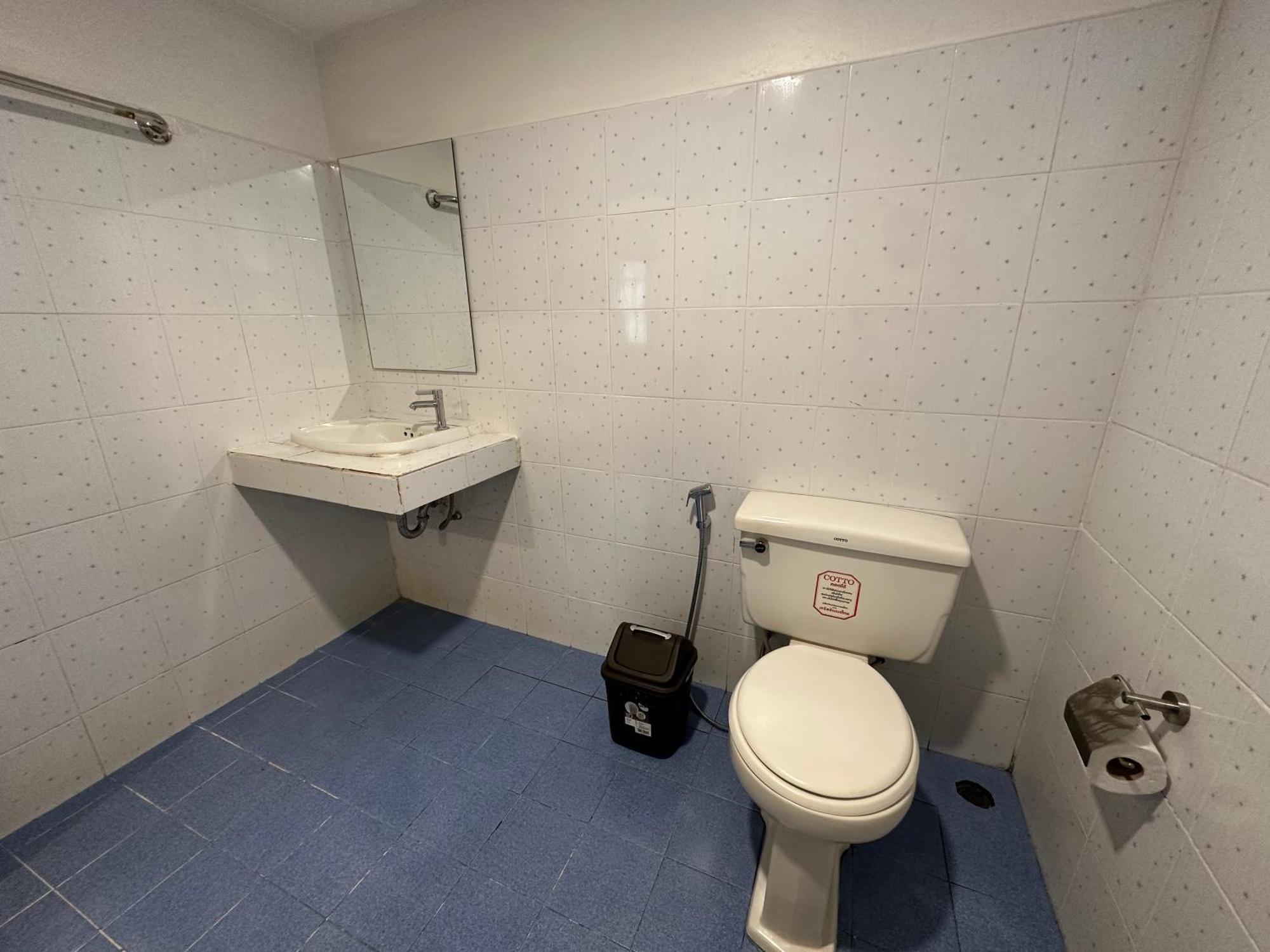 Economy Double or Twin Room