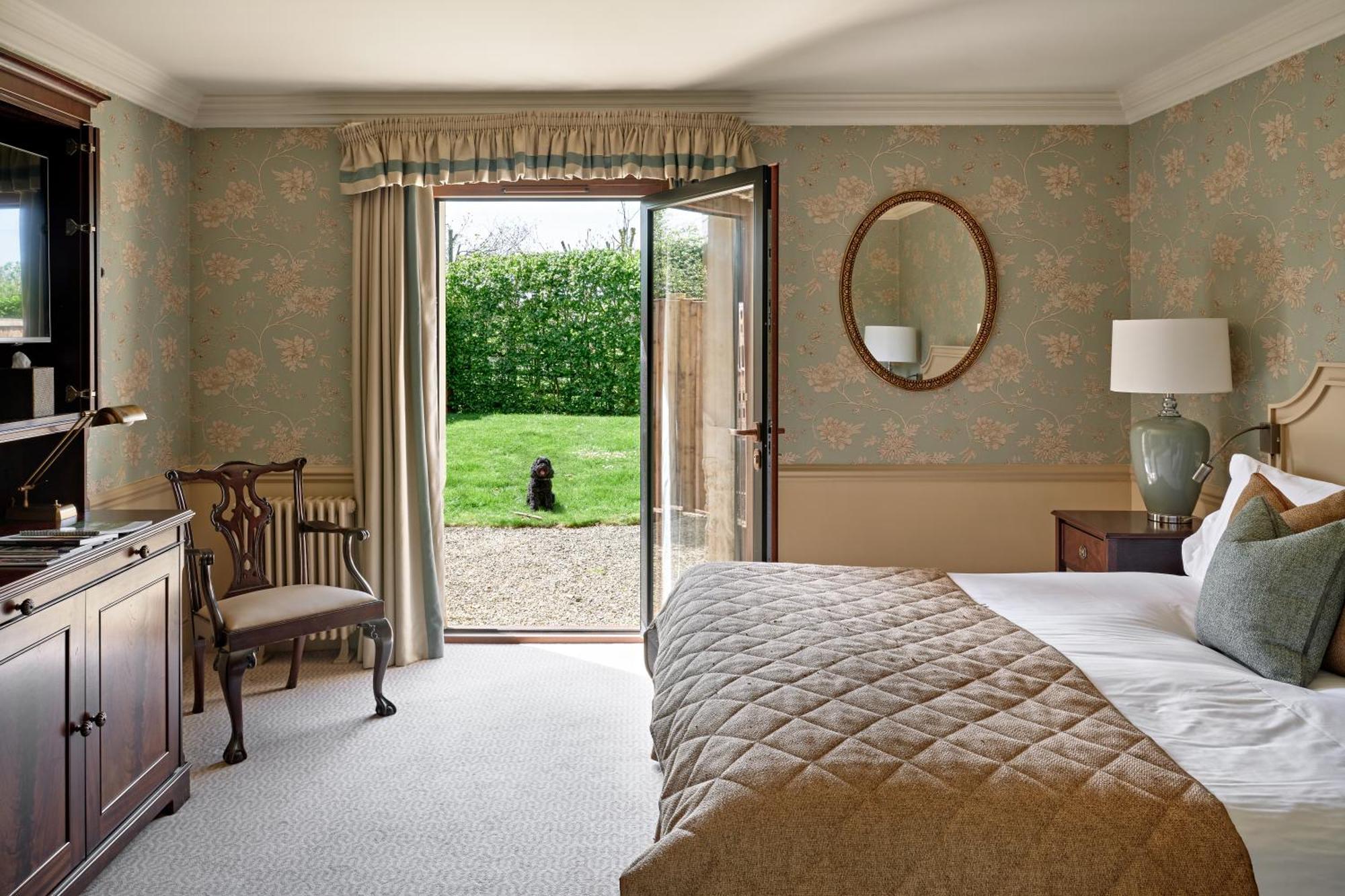 Double or Twin Room Garden View