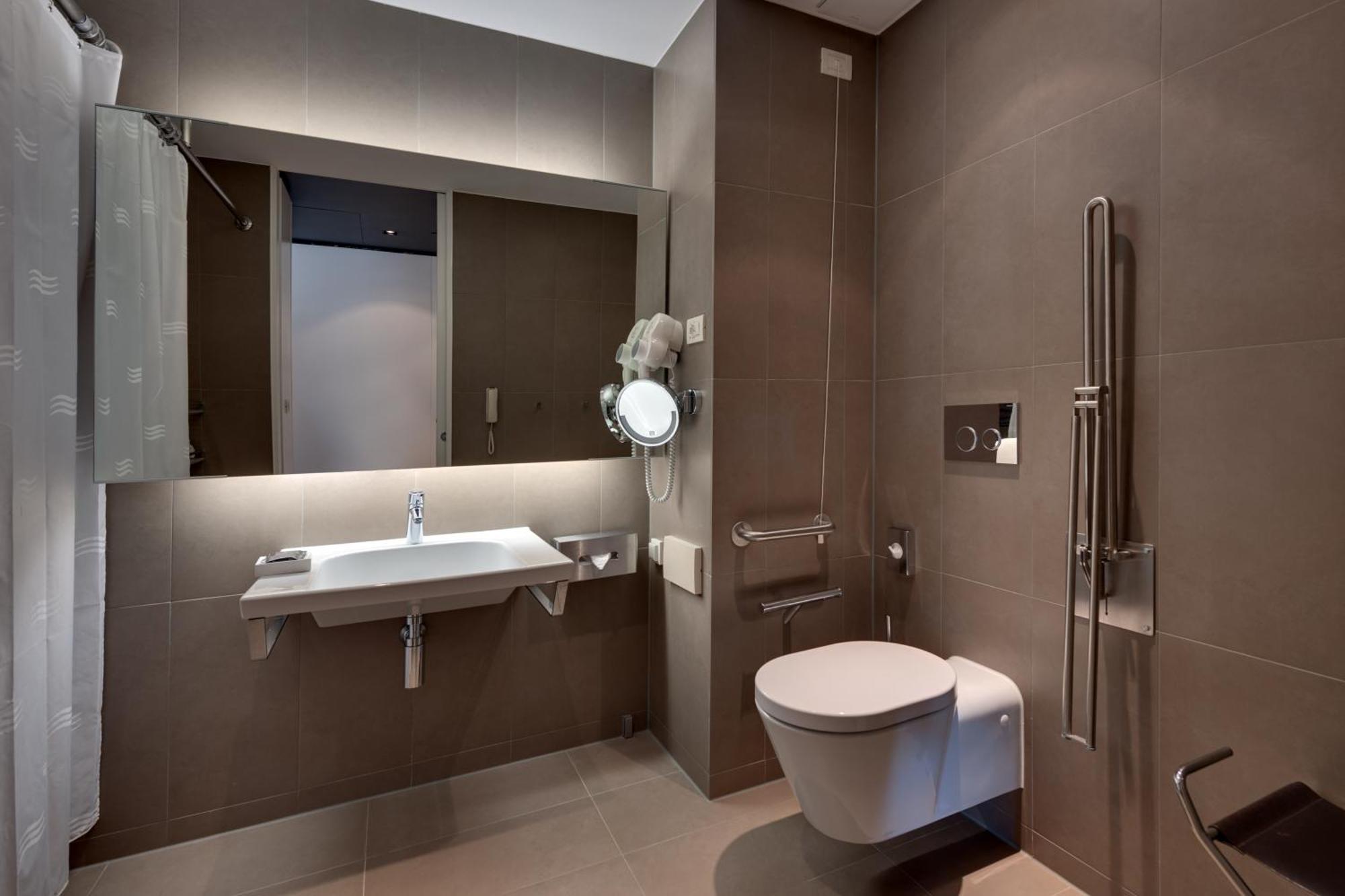 Premium Accessible Room