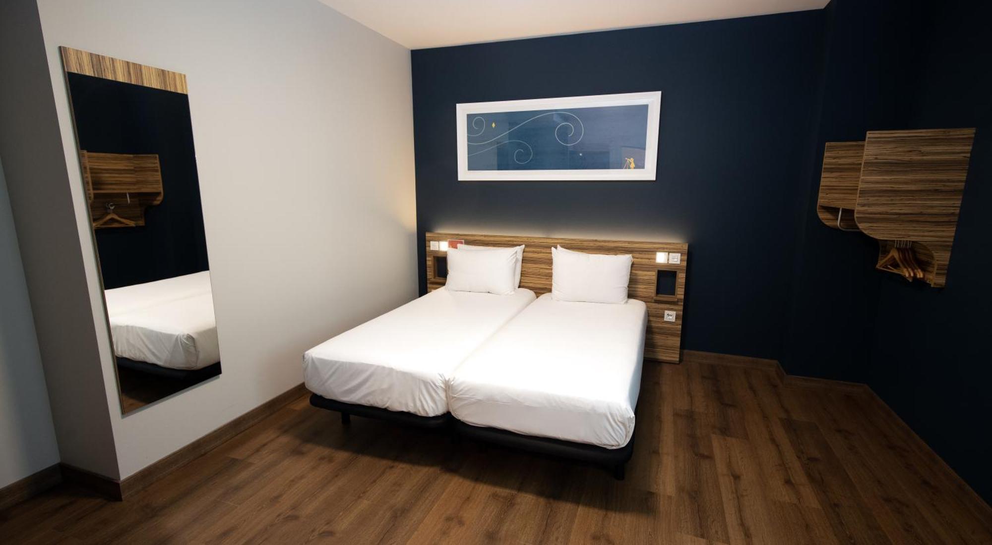 Double or Twin Room Disability Access