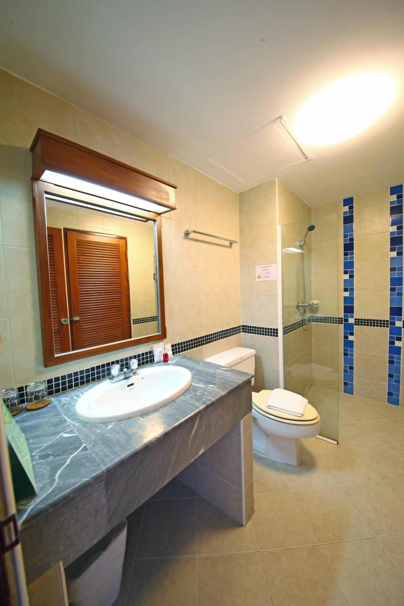 Luxury Triple Room,1591507558:JPEG