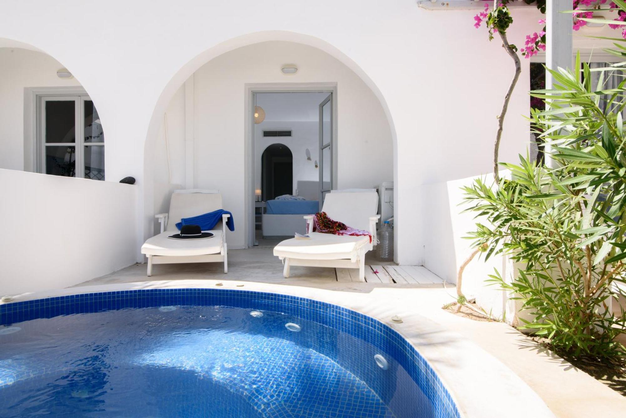 Double Room Outdoor Jetted Tub
