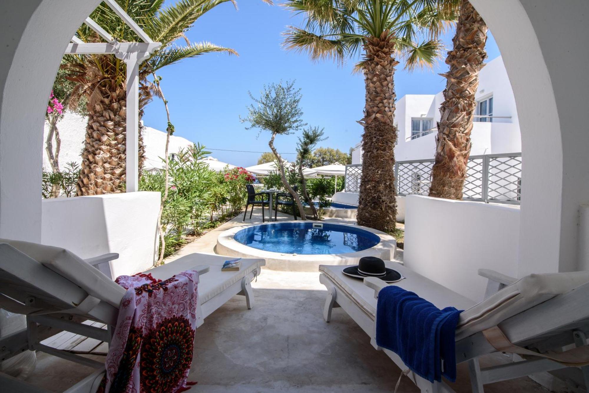 Double Room Outdoor Jetted Tub