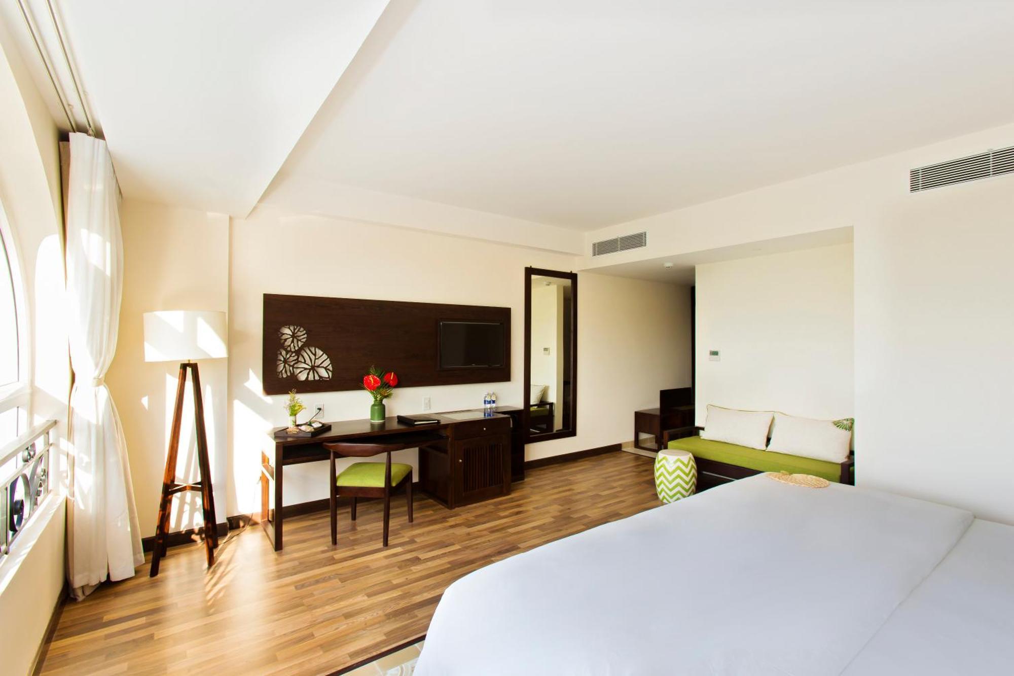Deluxe Double or Twin Room Rice Field View