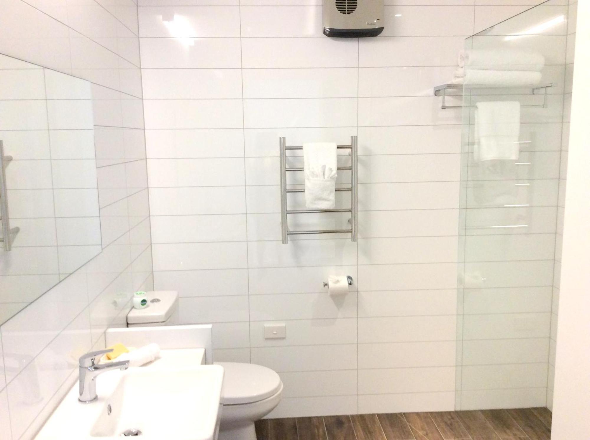Superior Double Room Two Single Beds