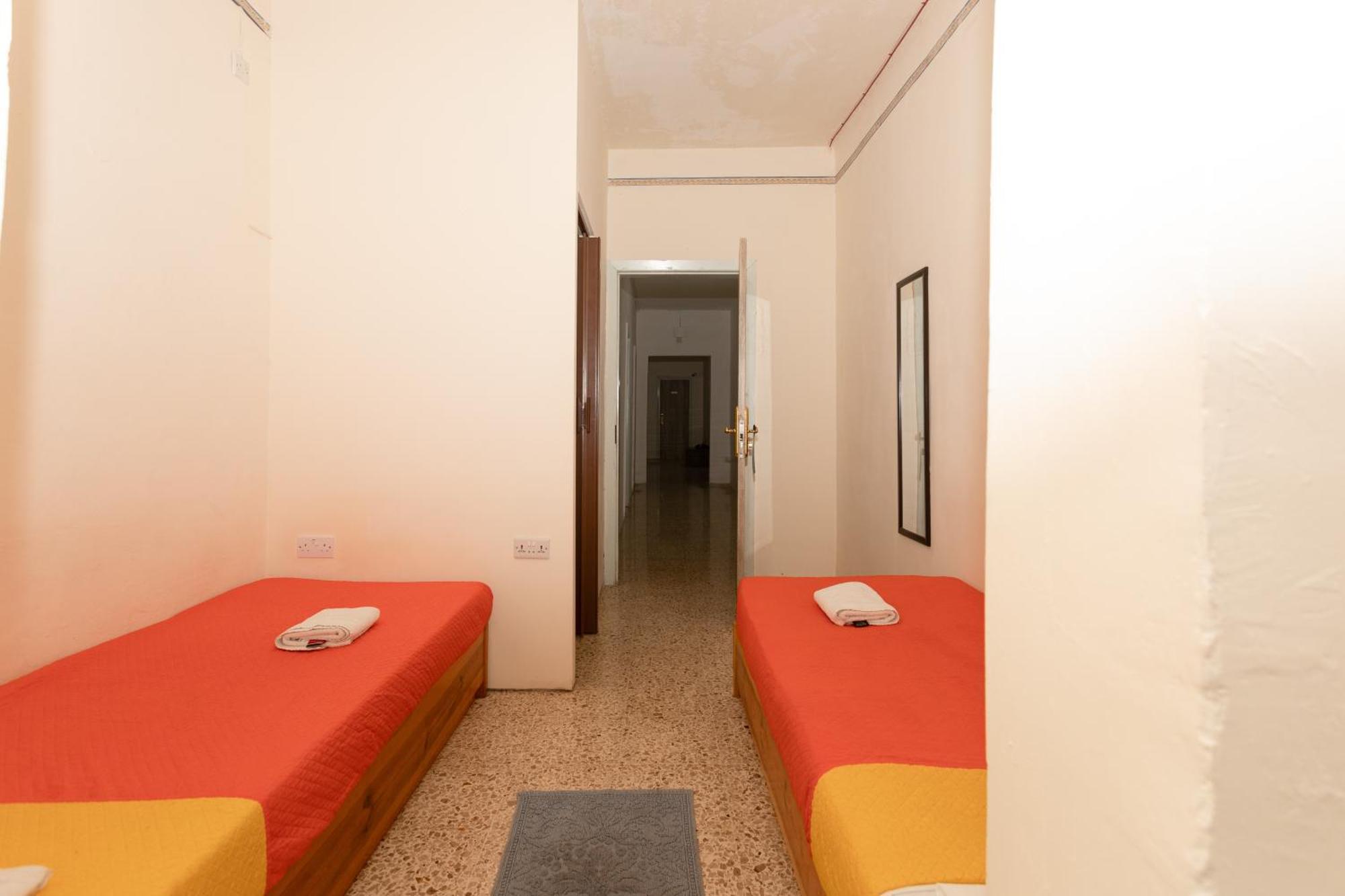 Camera Familiare con Bagno Privato