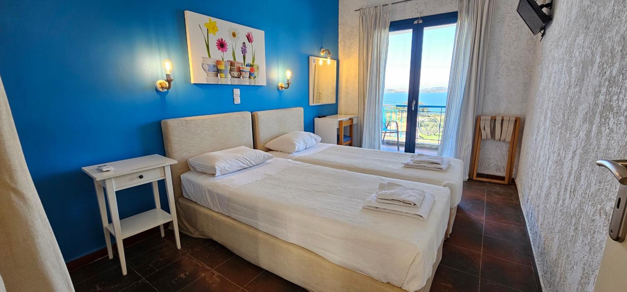 Deluxe Two Bedroom Apartment a Panoramic Sea View