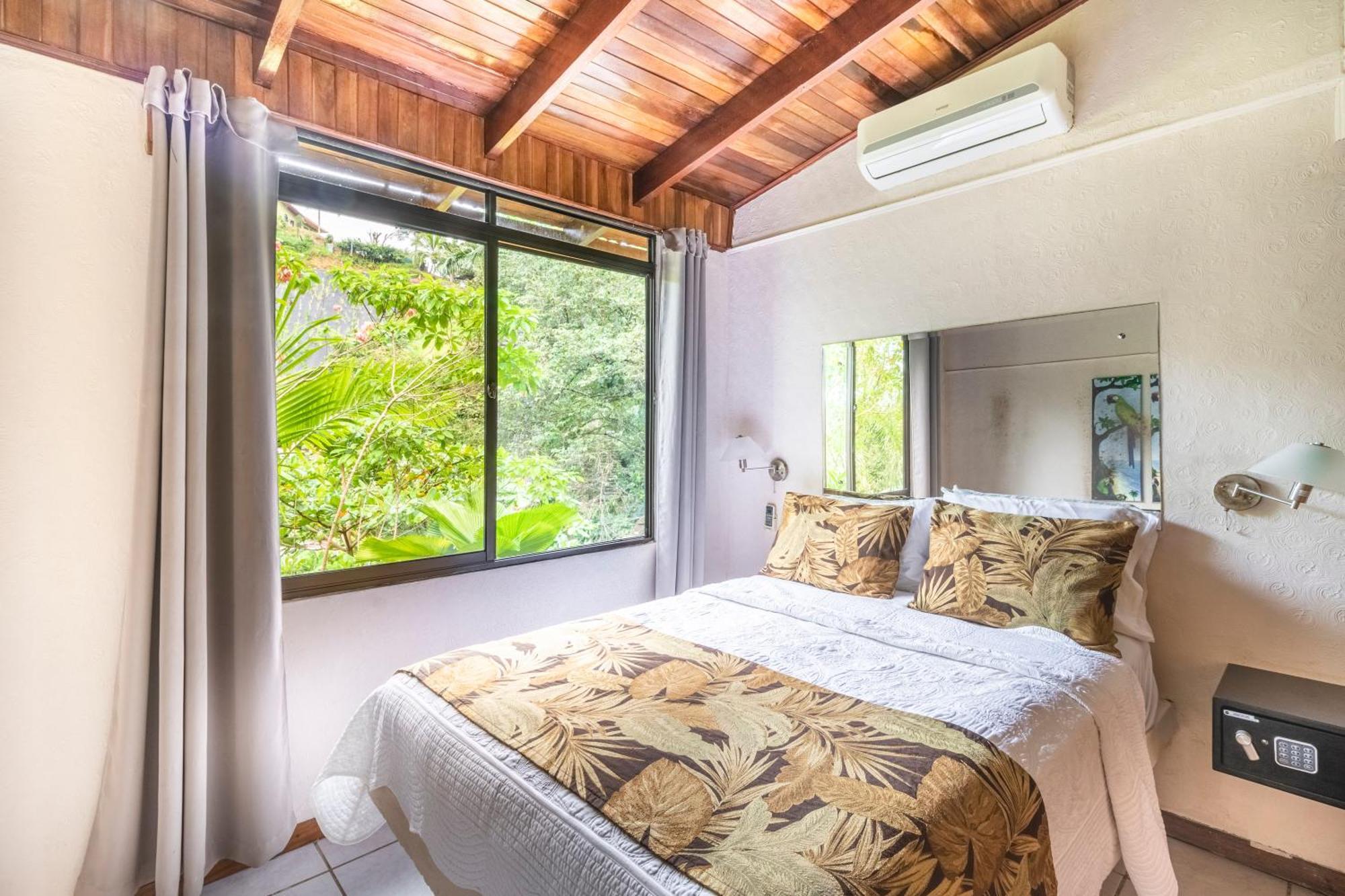 Deluxe One Bedroom
