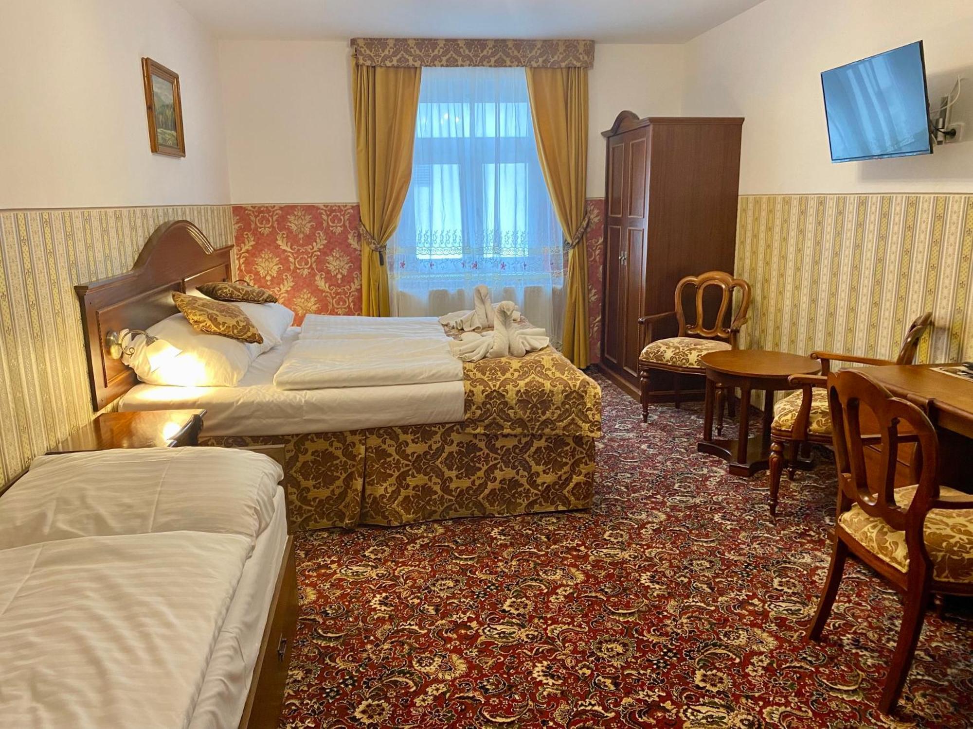 Triple Room