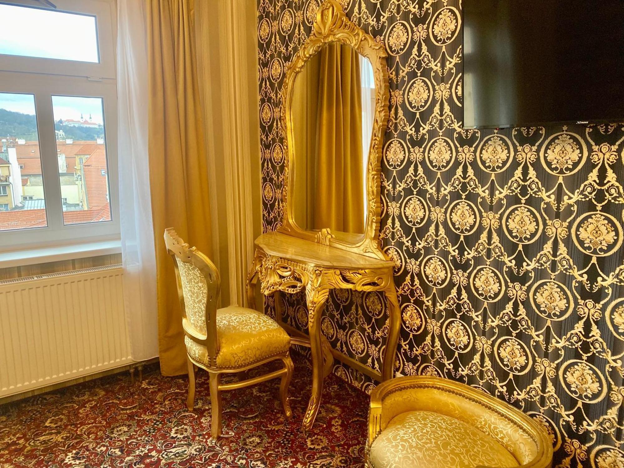 King Suite