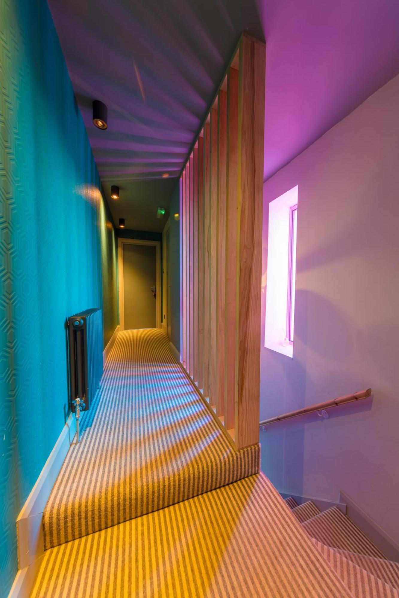 Deluxe Double Room Shower