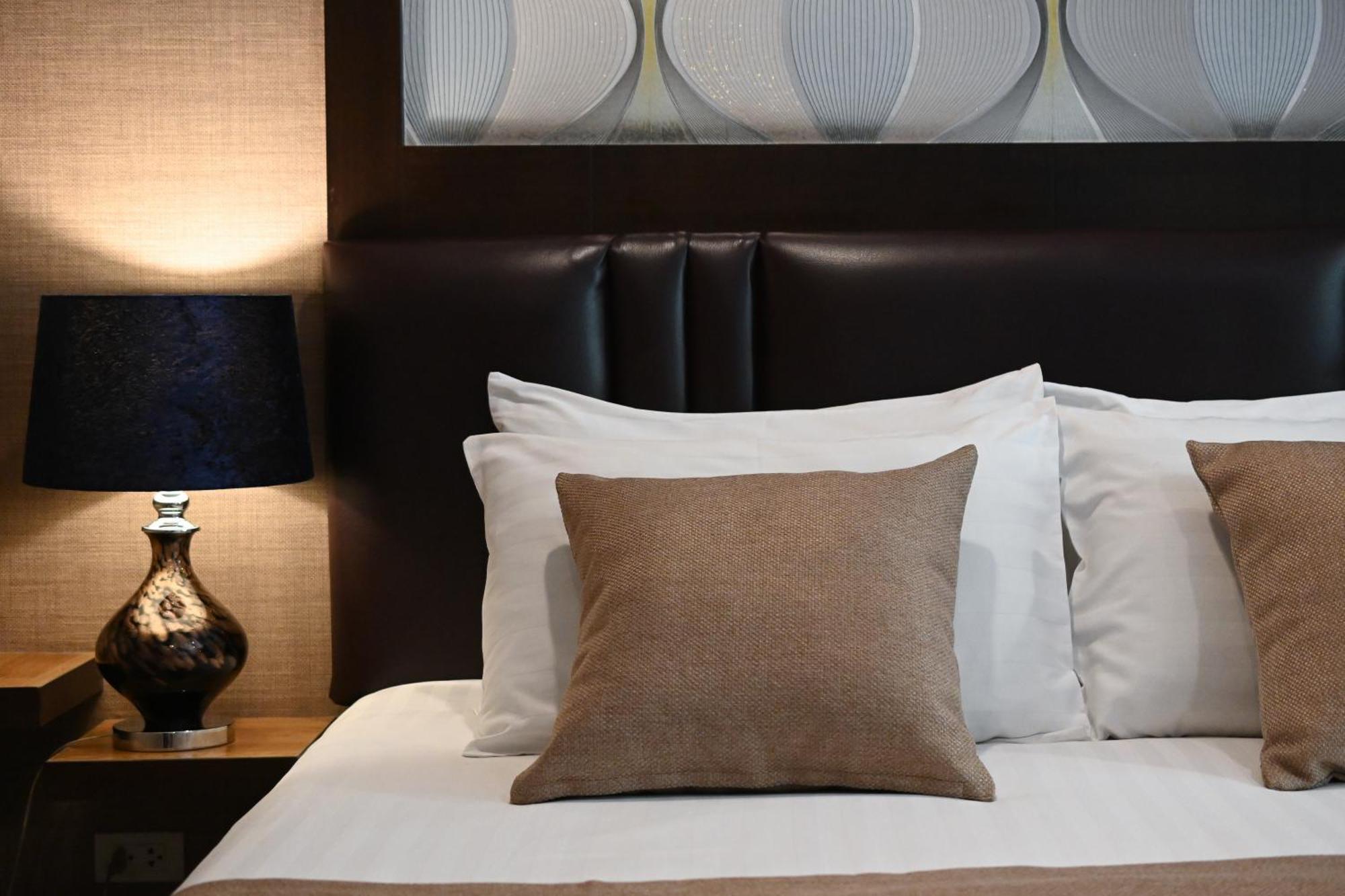 Deluxe Poolside Double Room