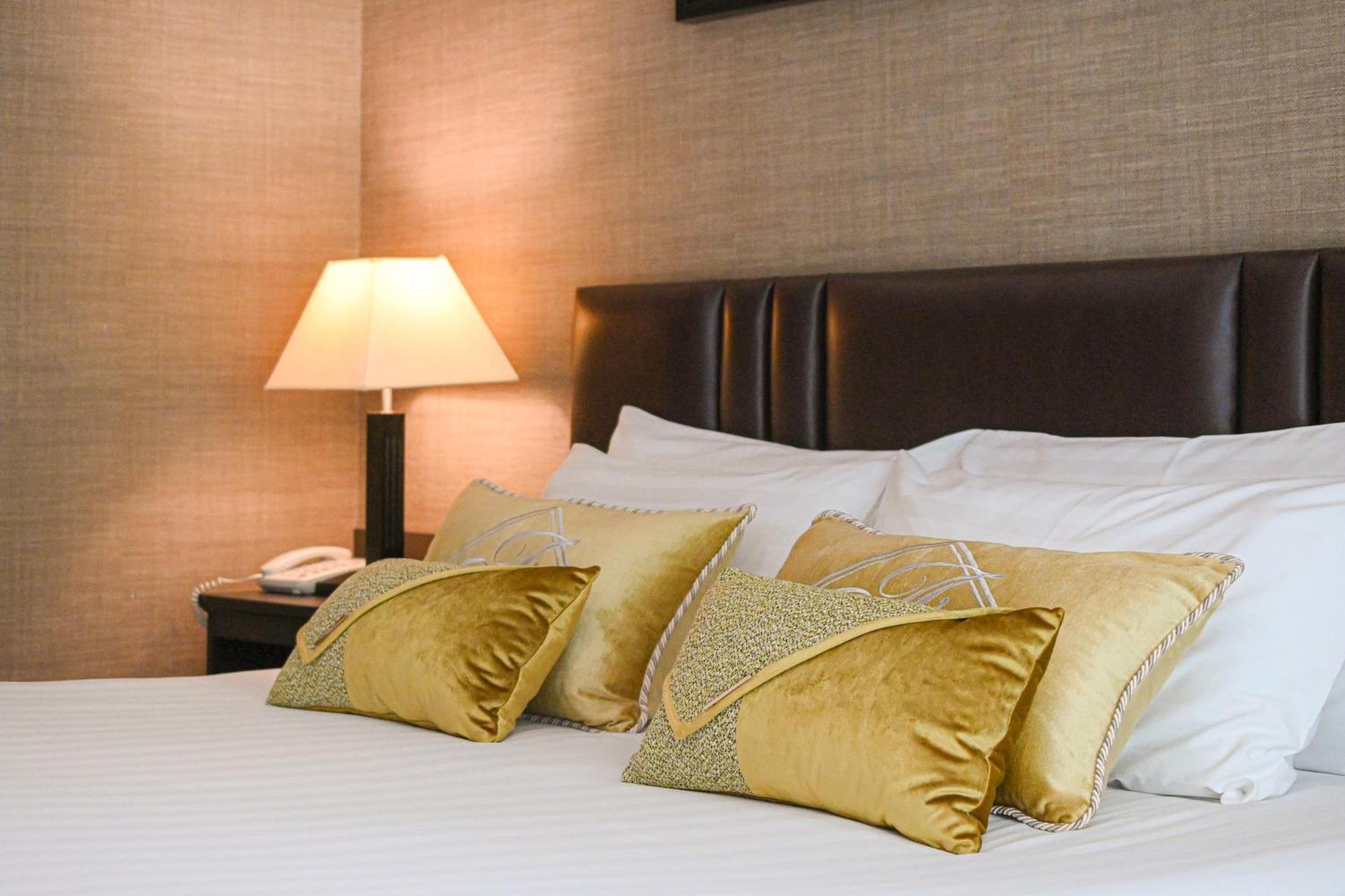 Deluxe Double or Twin Room Pool View