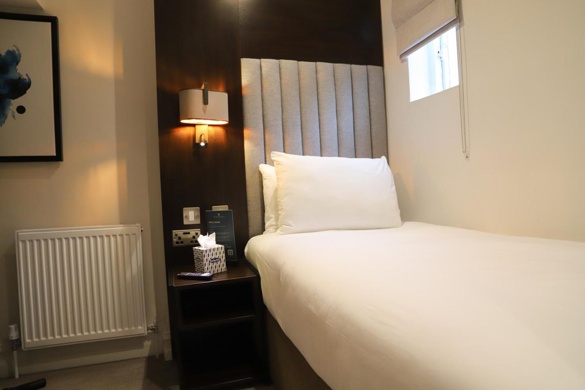 Small Single Room
