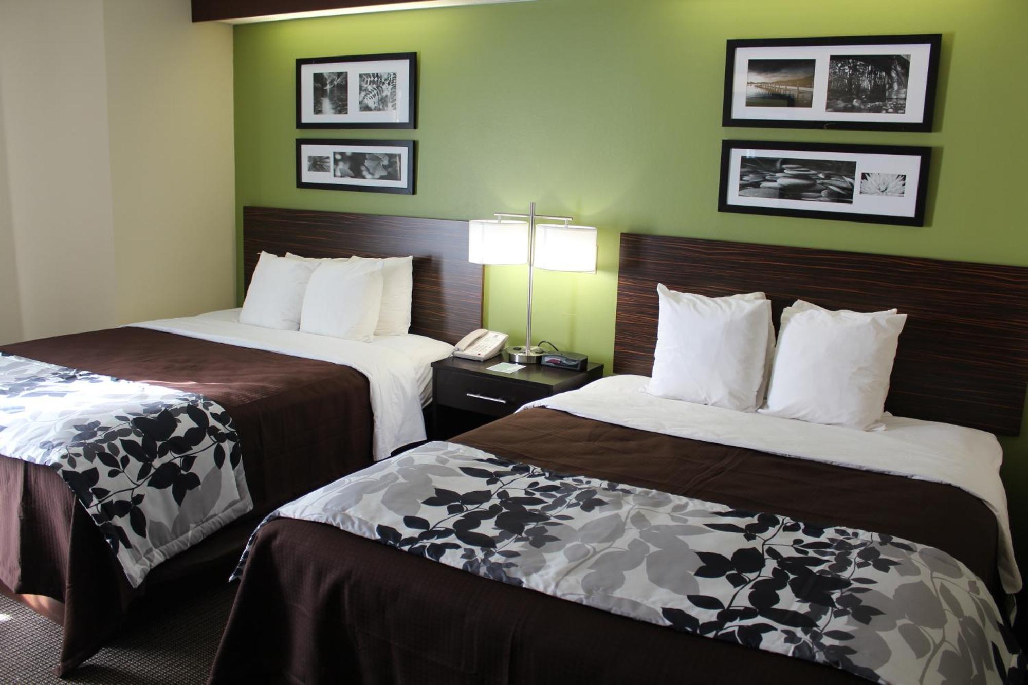Queen Room Two Queen Beds Non-Smoking