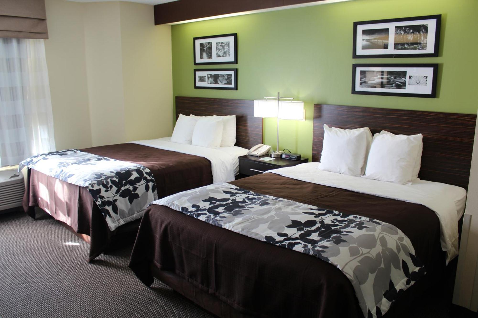 Queen Room Two Queen Beds Non-Smoking