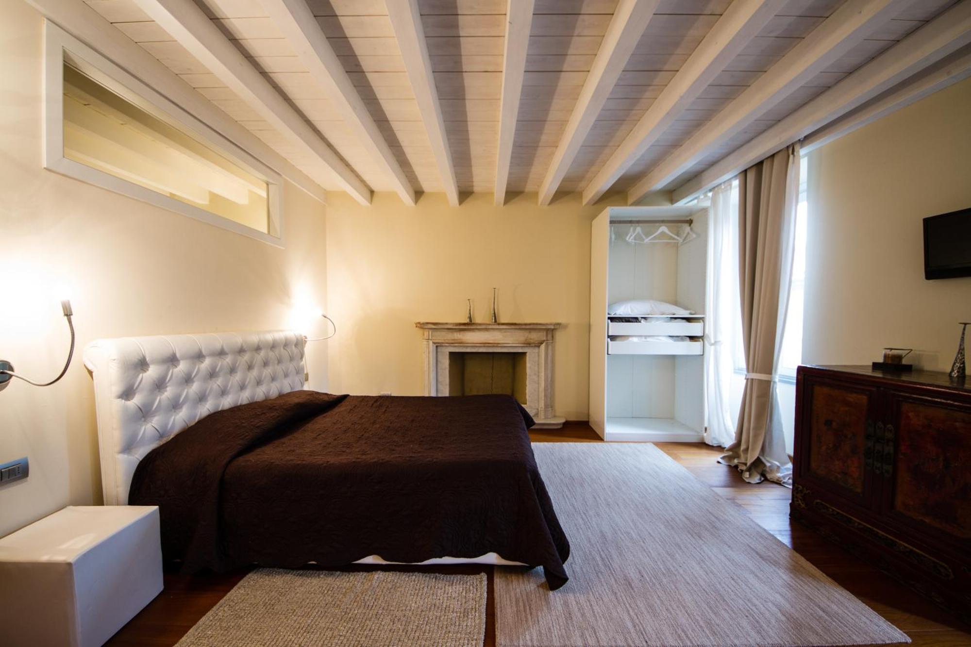 Superior One-Bedroom Apartment City View