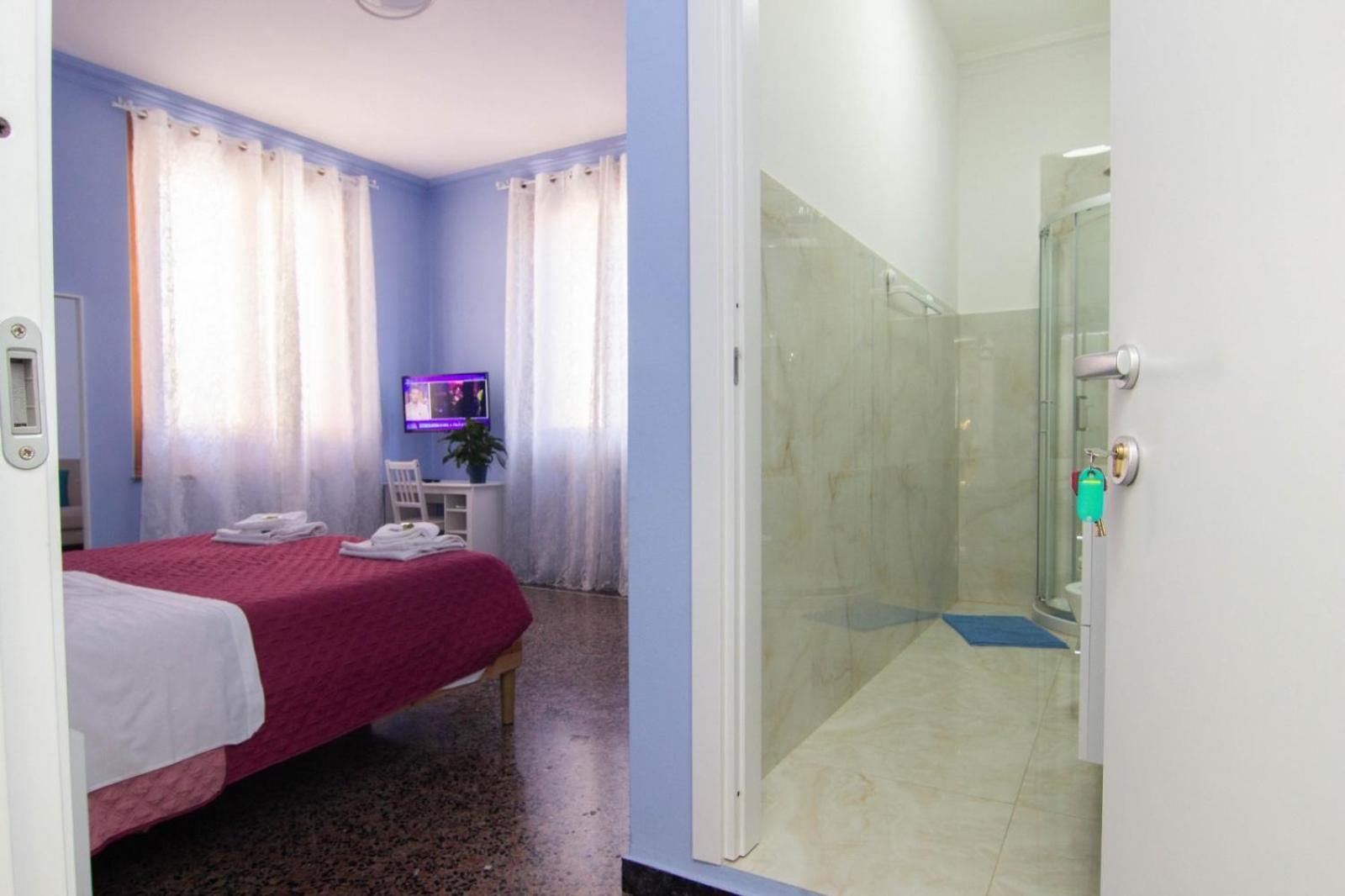 Triple Room Private Bathroom