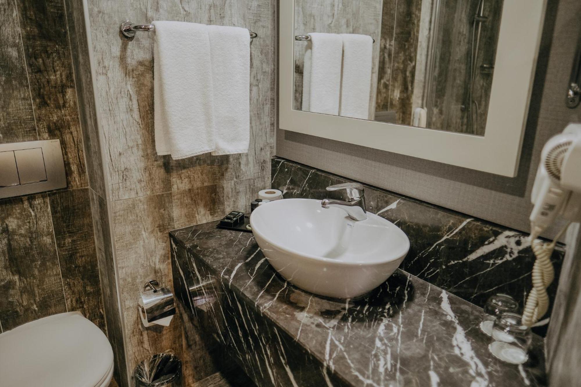 Double Room Spa Bath