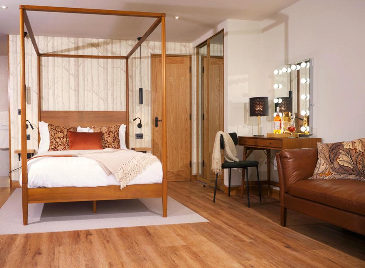 Superior King Room