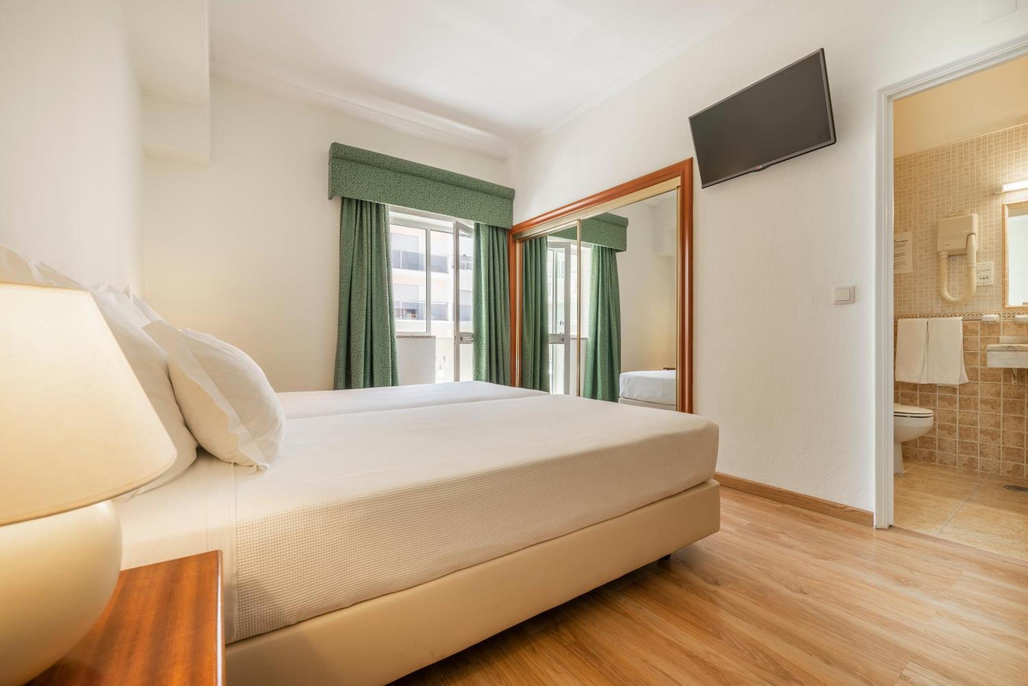 Standard Double or Twin Room Balcony