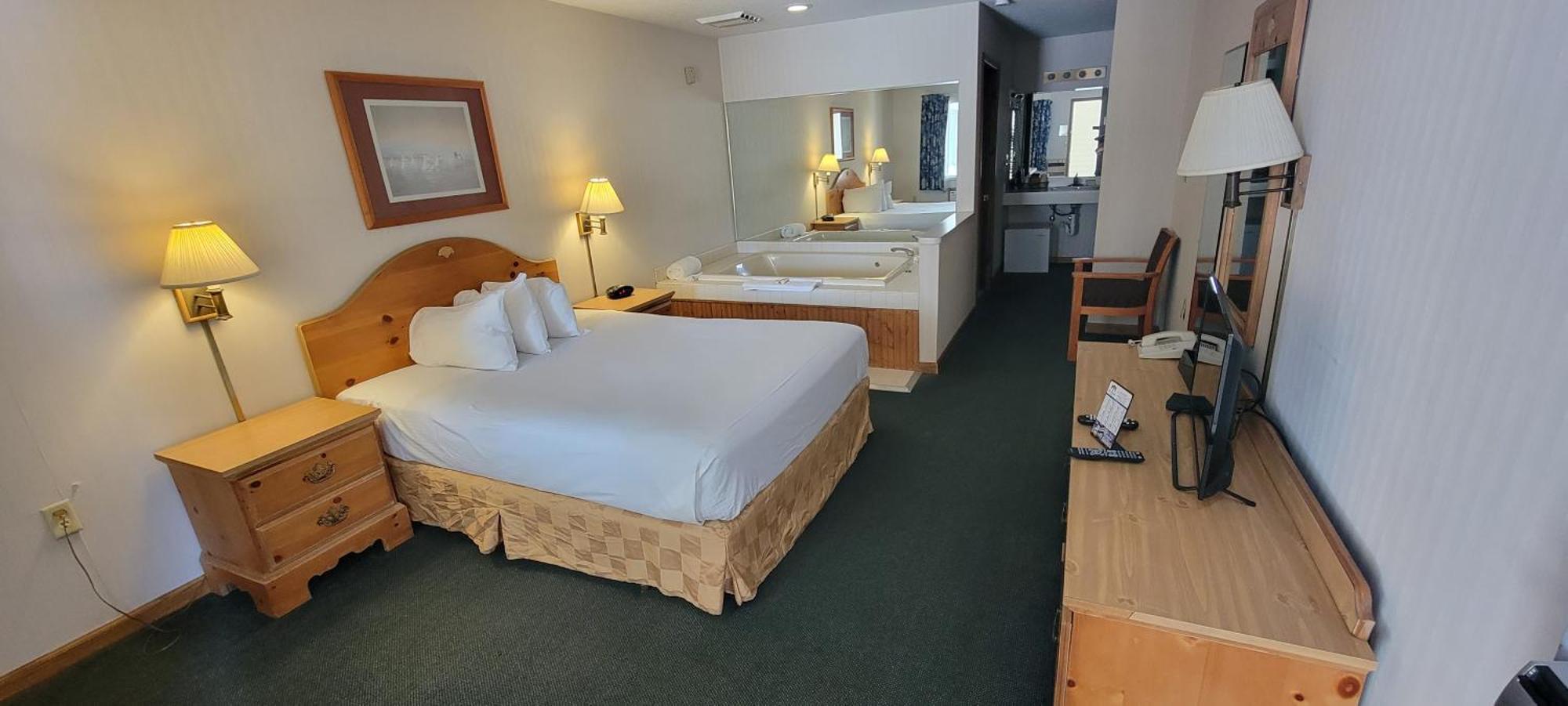 Queen Room Spa Bath