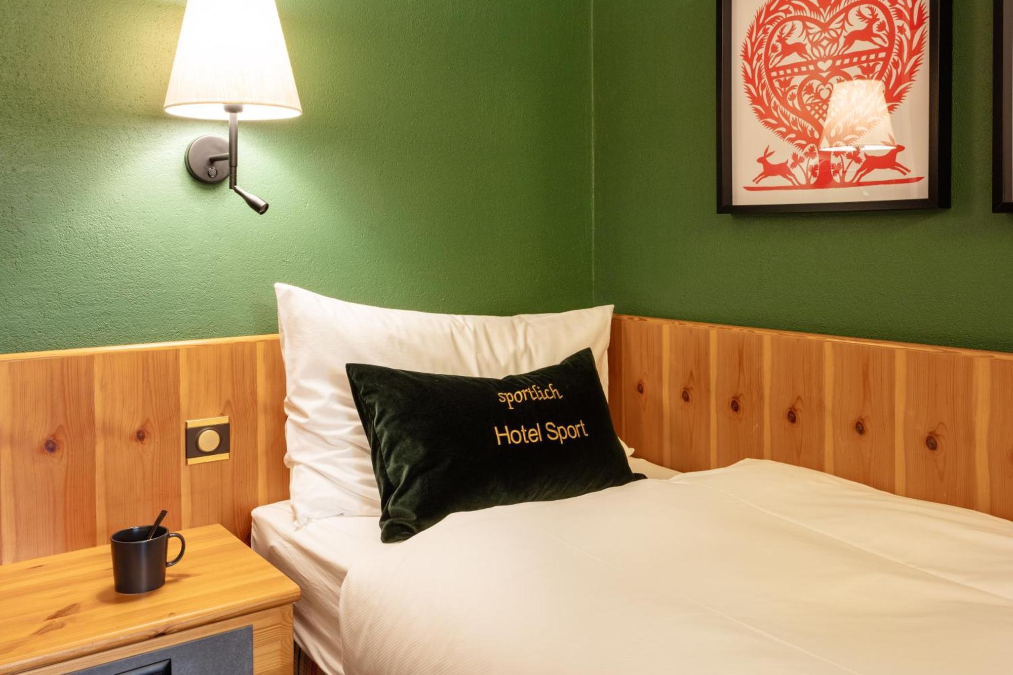 Standard Single Room,1589158049:JPEG