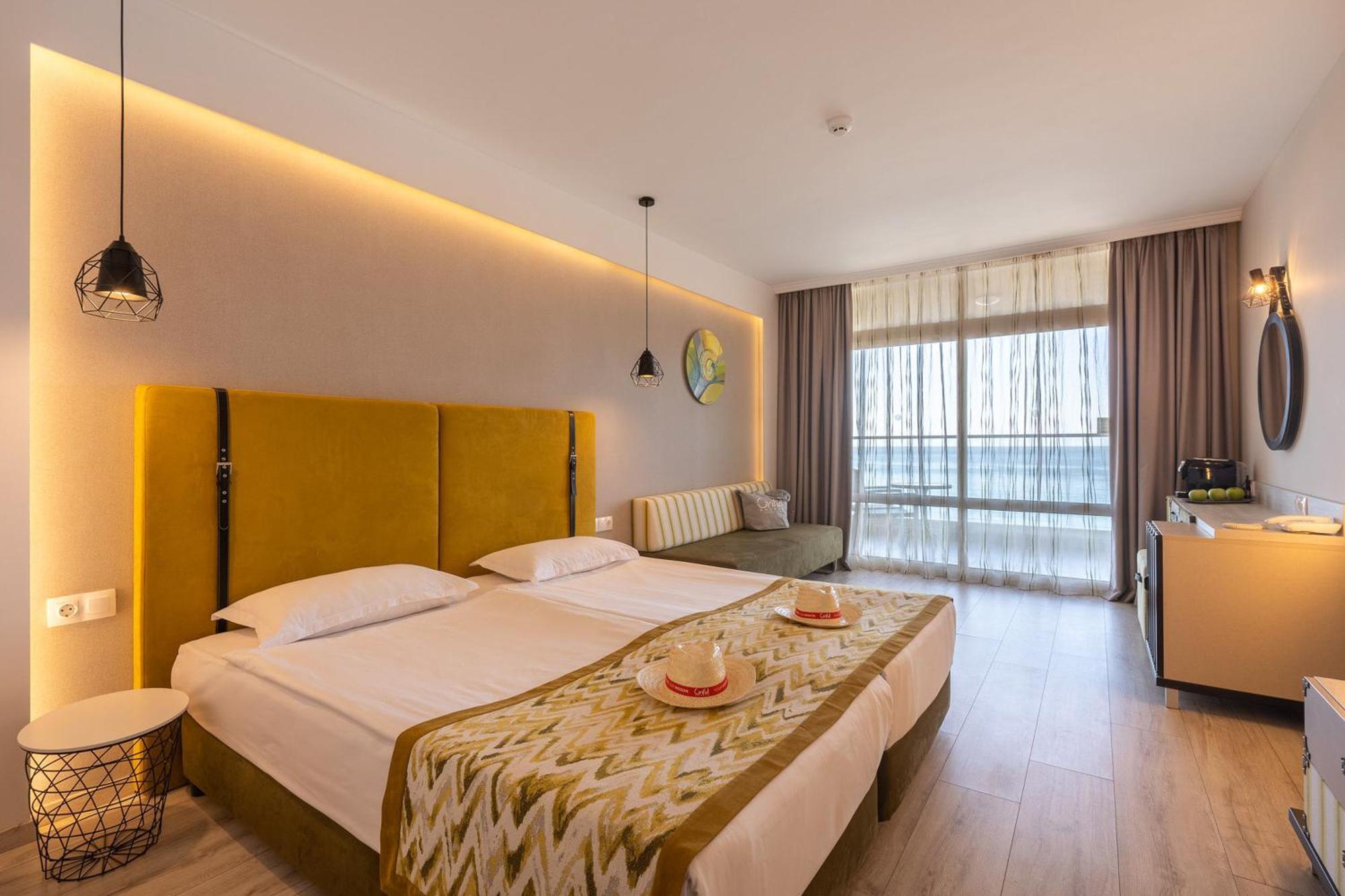 Concept Double Room Sea View Exclusive Rooftop Sundeck Infinity Pool beach Access