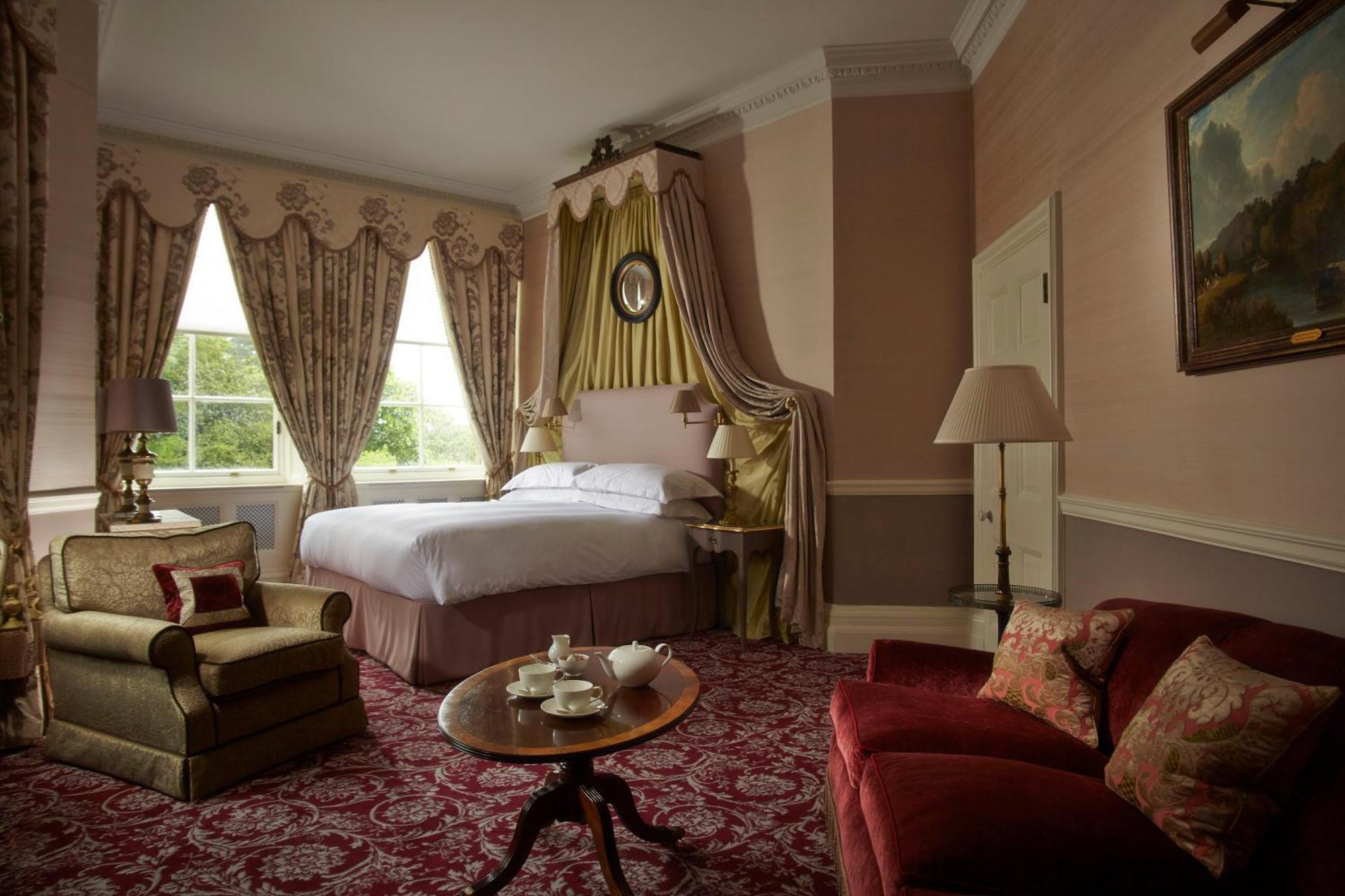 Deluxe Two-Bedroom Suite,1608292754:JPEG