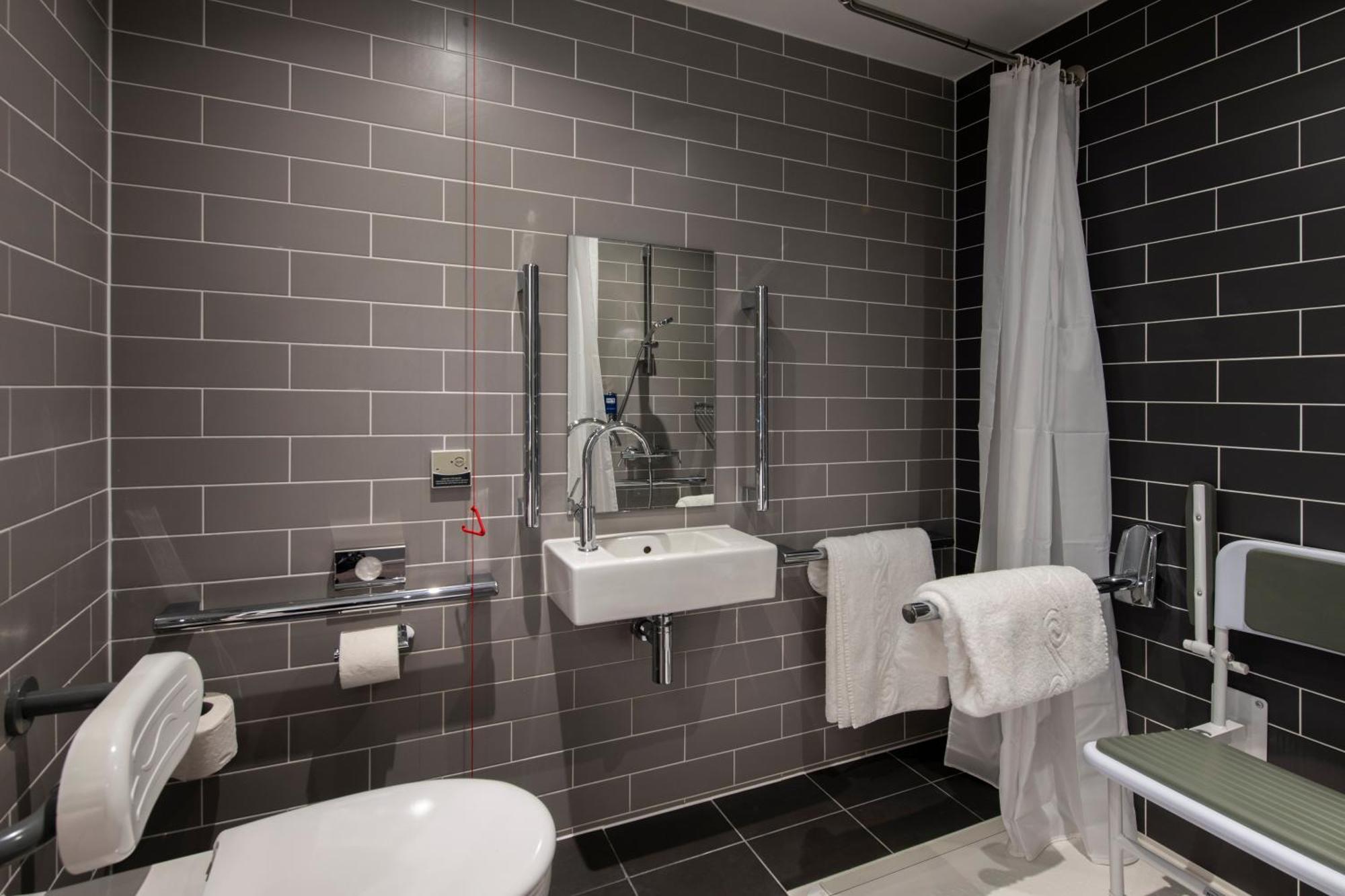 Double Room Hot Accessible