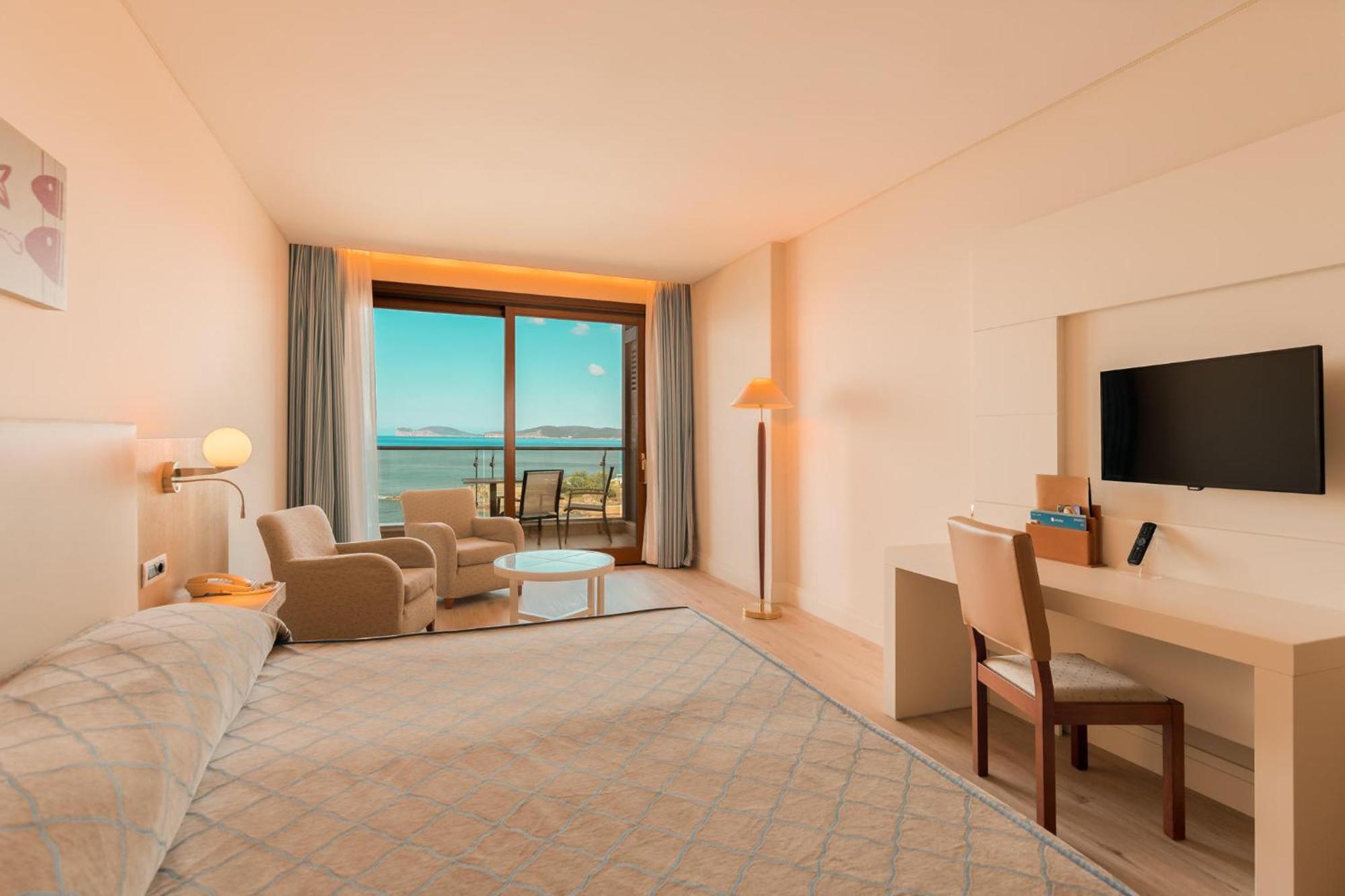 Superior Double Room with Balcony and Sea View,1589188685:JPEG