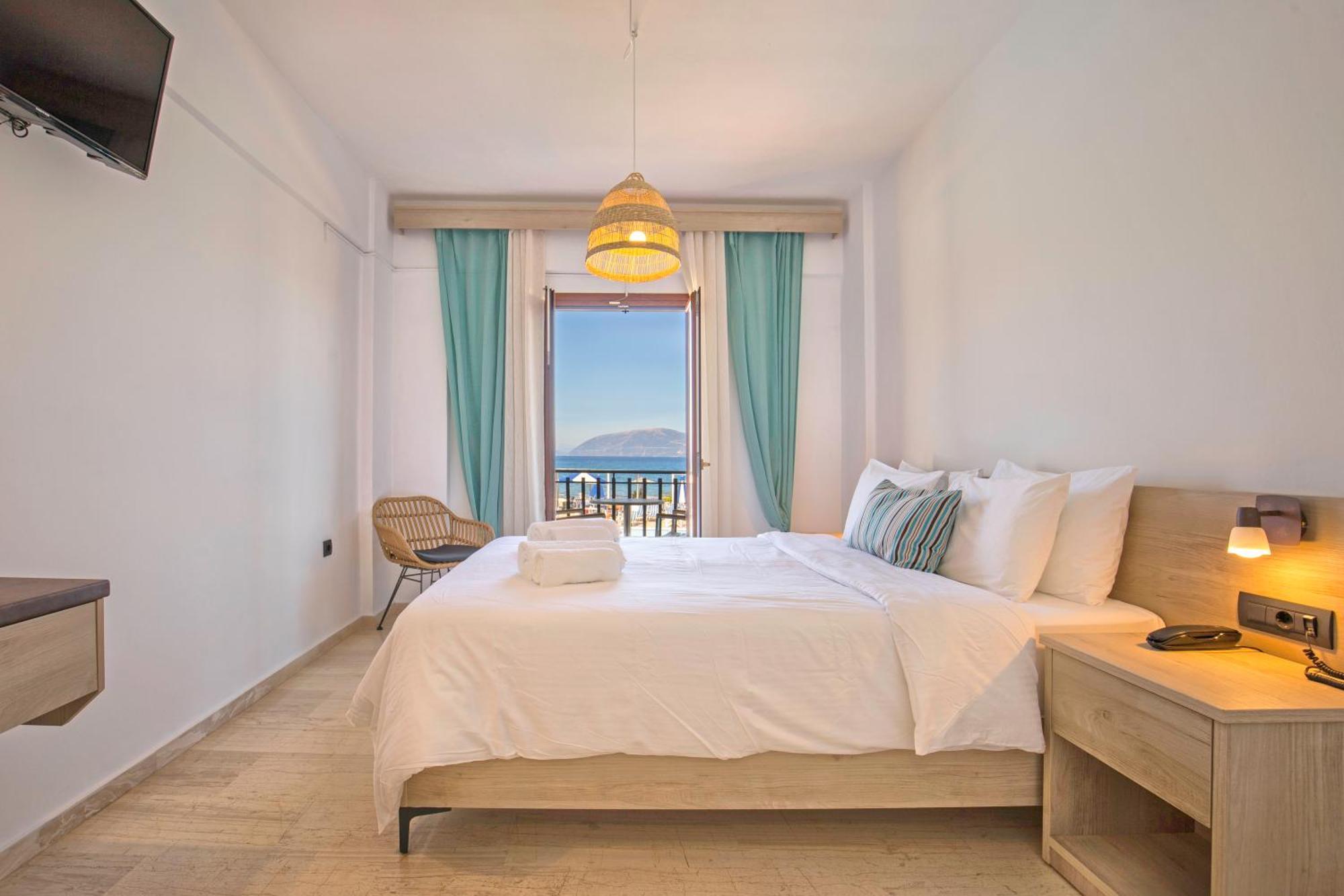 Double or Twin Room Sea View