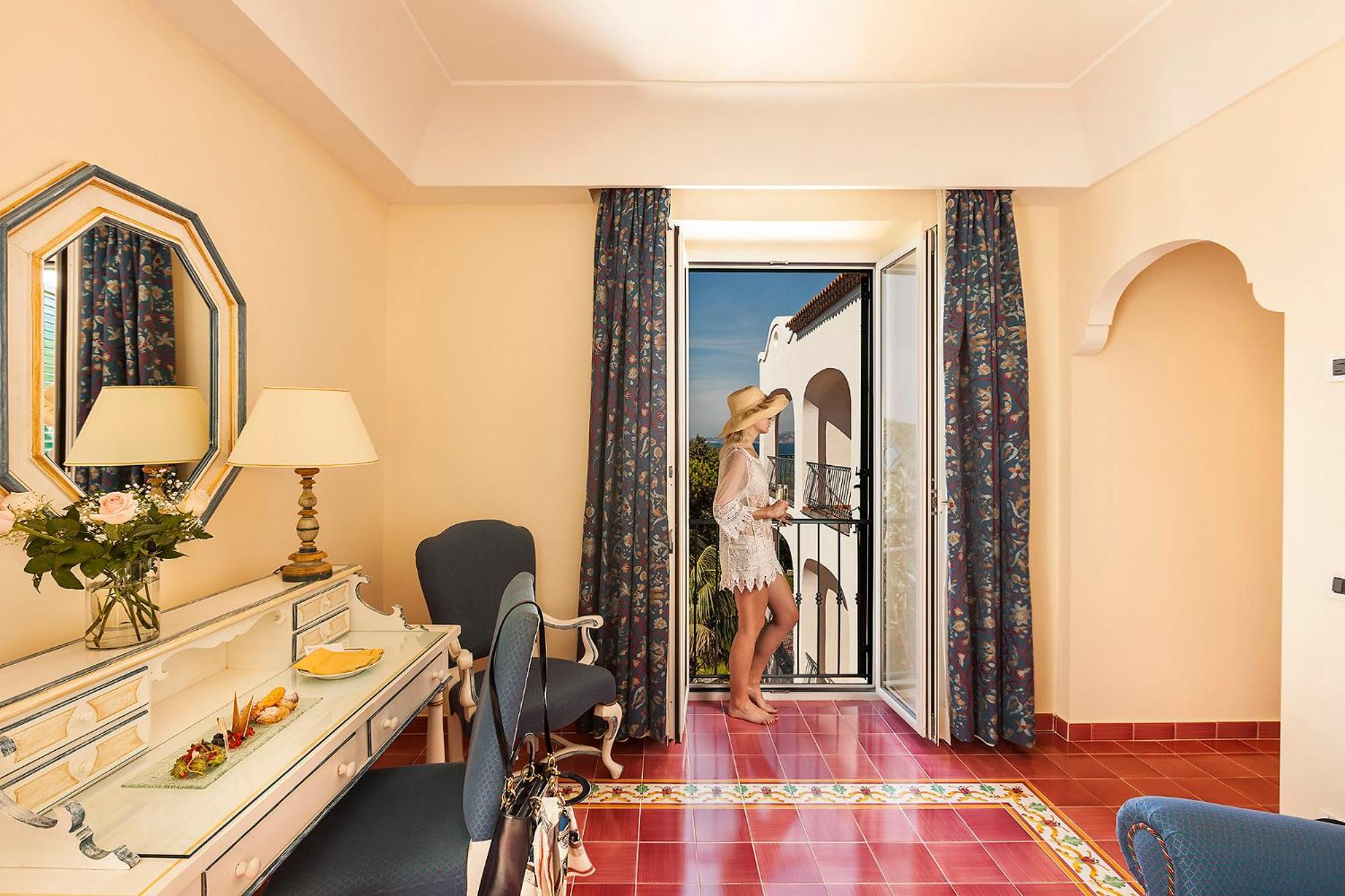 Deluxe Double or Twin Room Sea View