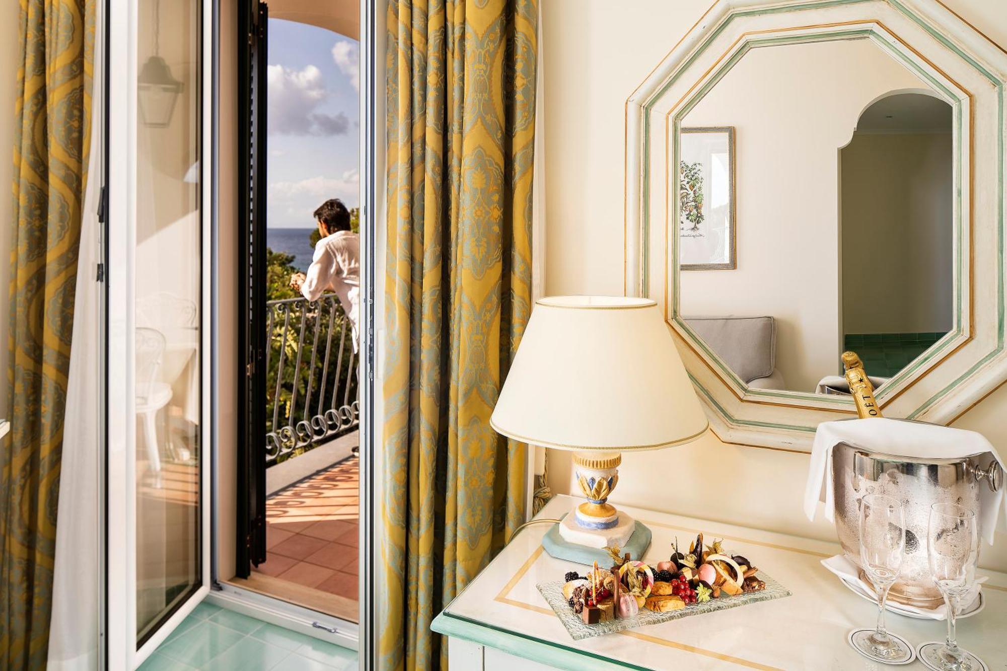 Superior Double or Twin Room Sea View
