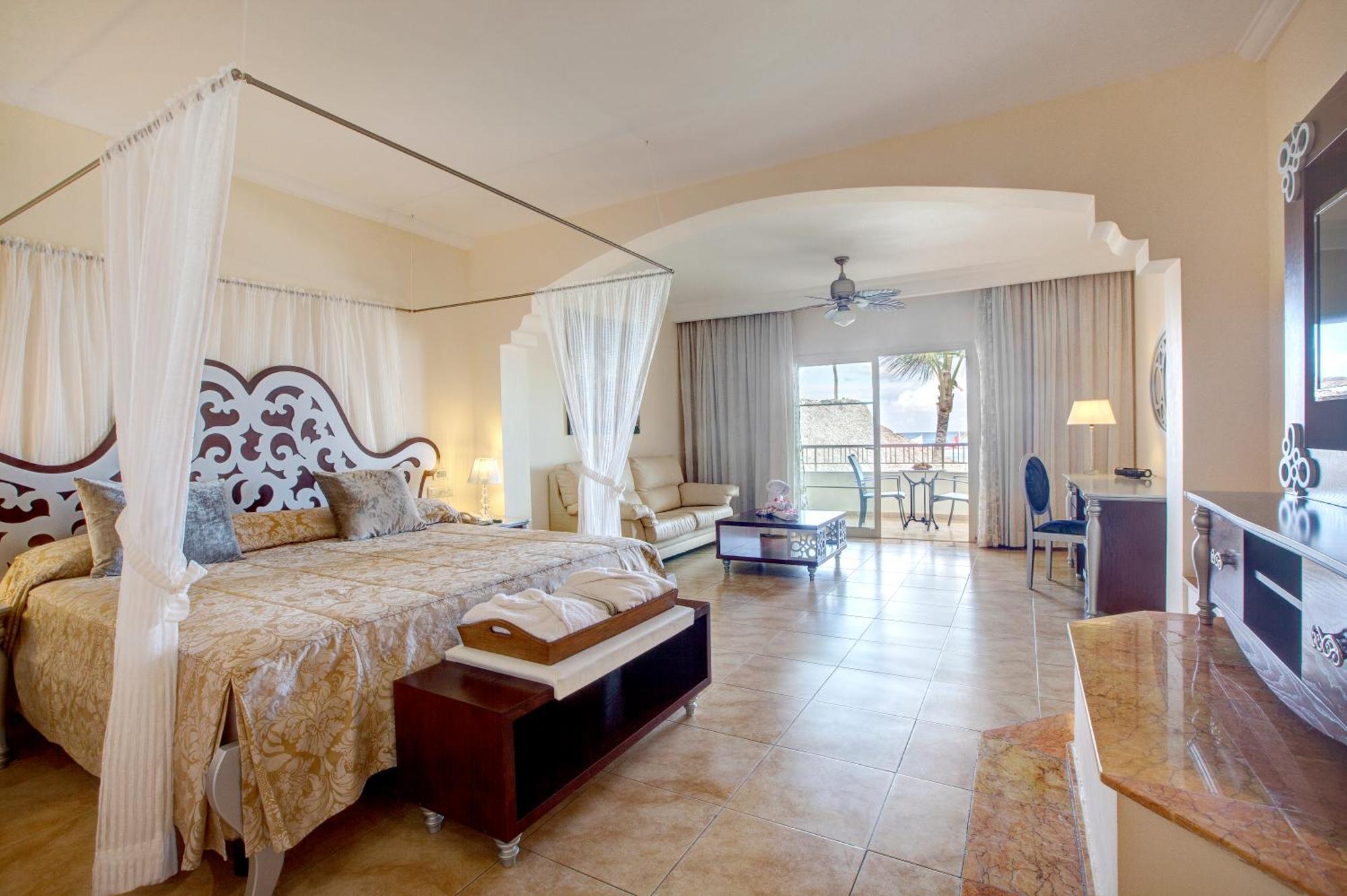 Colonial Club Junior Suite Ocean View Adults Only 18 WiFi