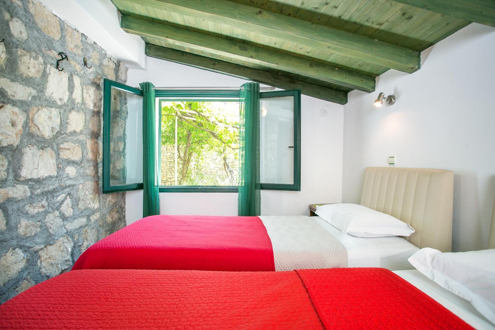 One-Bedroom Apartment Terrace