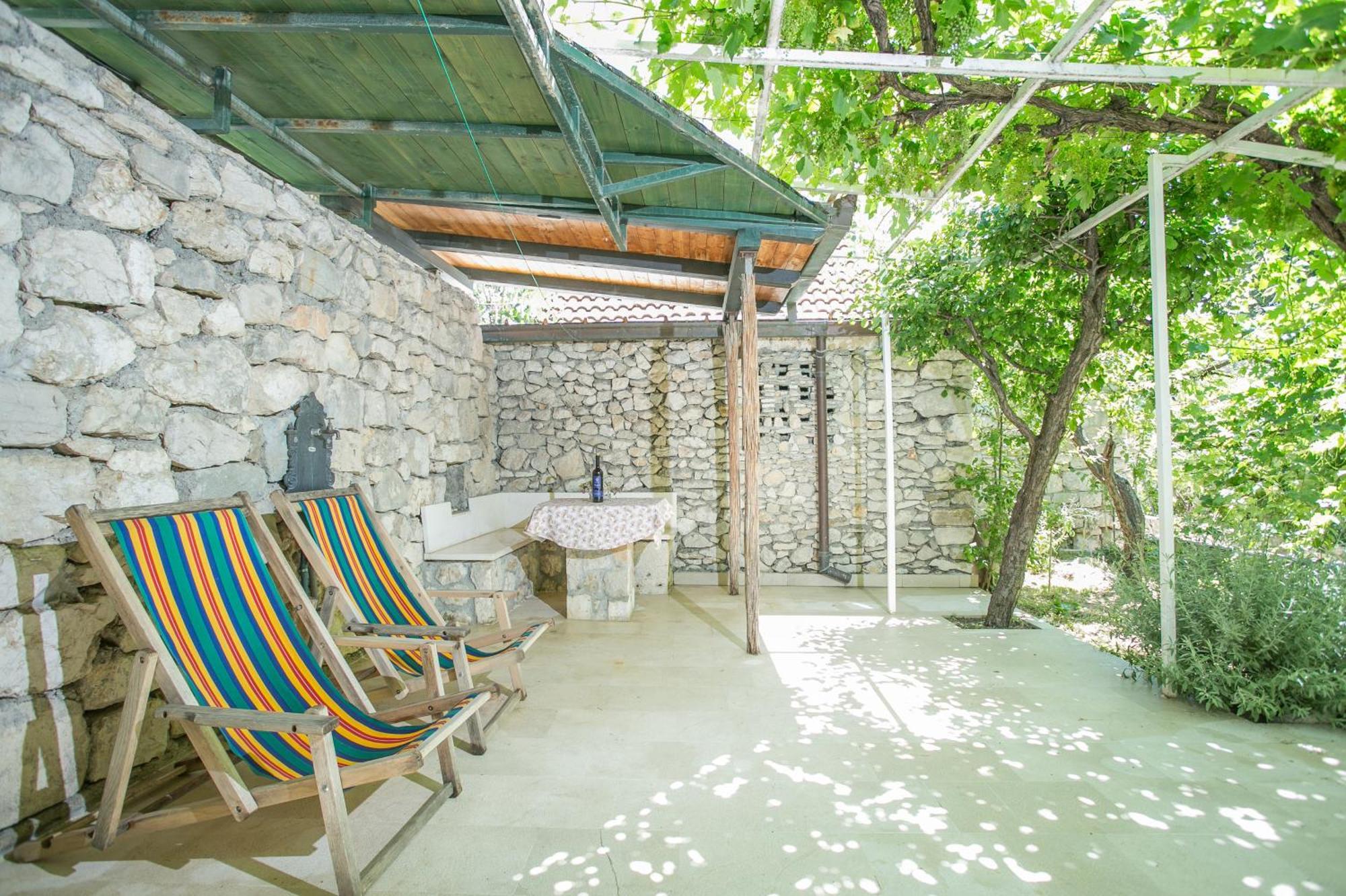 One-Bedroom Apartment Terrace
