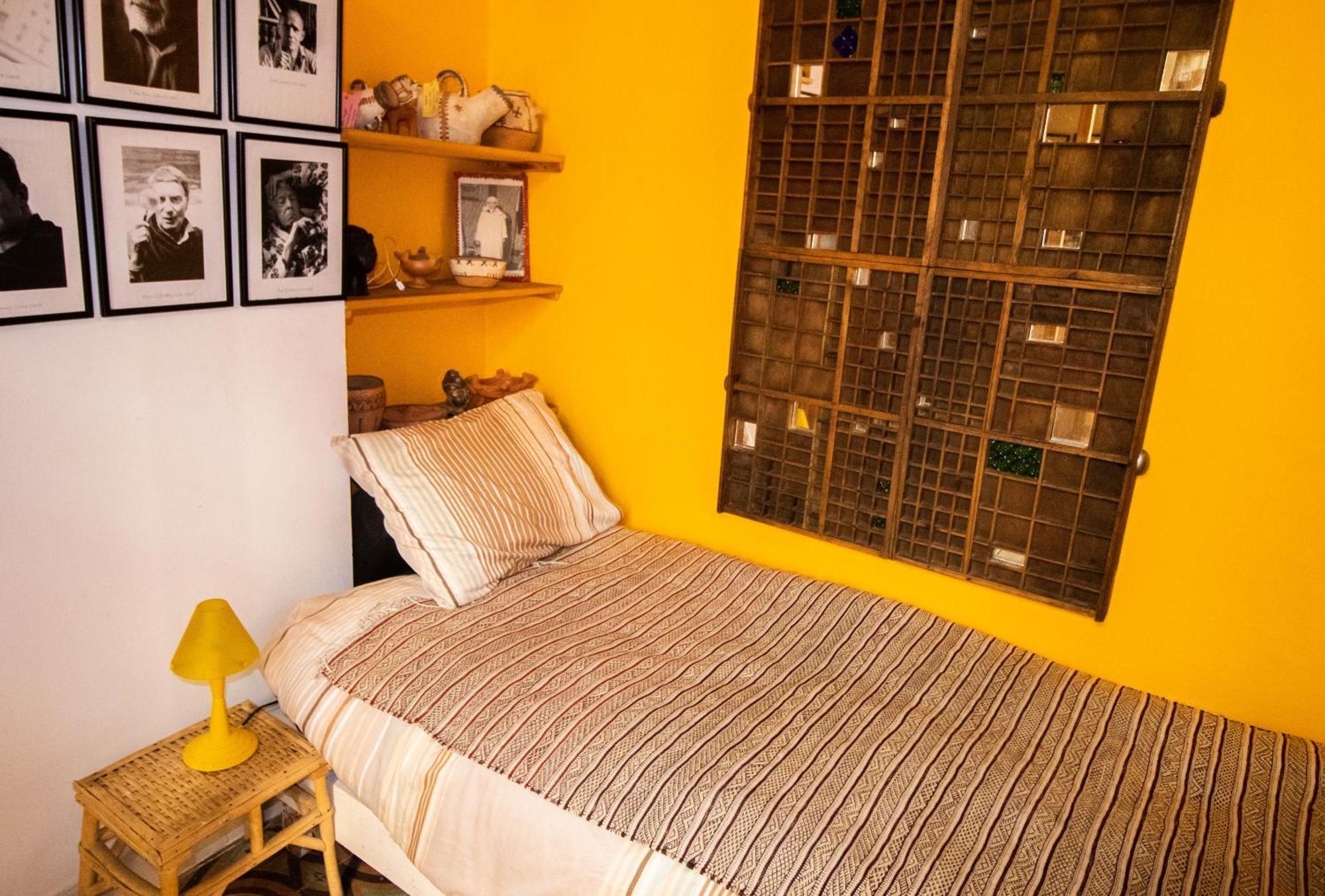 Des Portraits Single Room