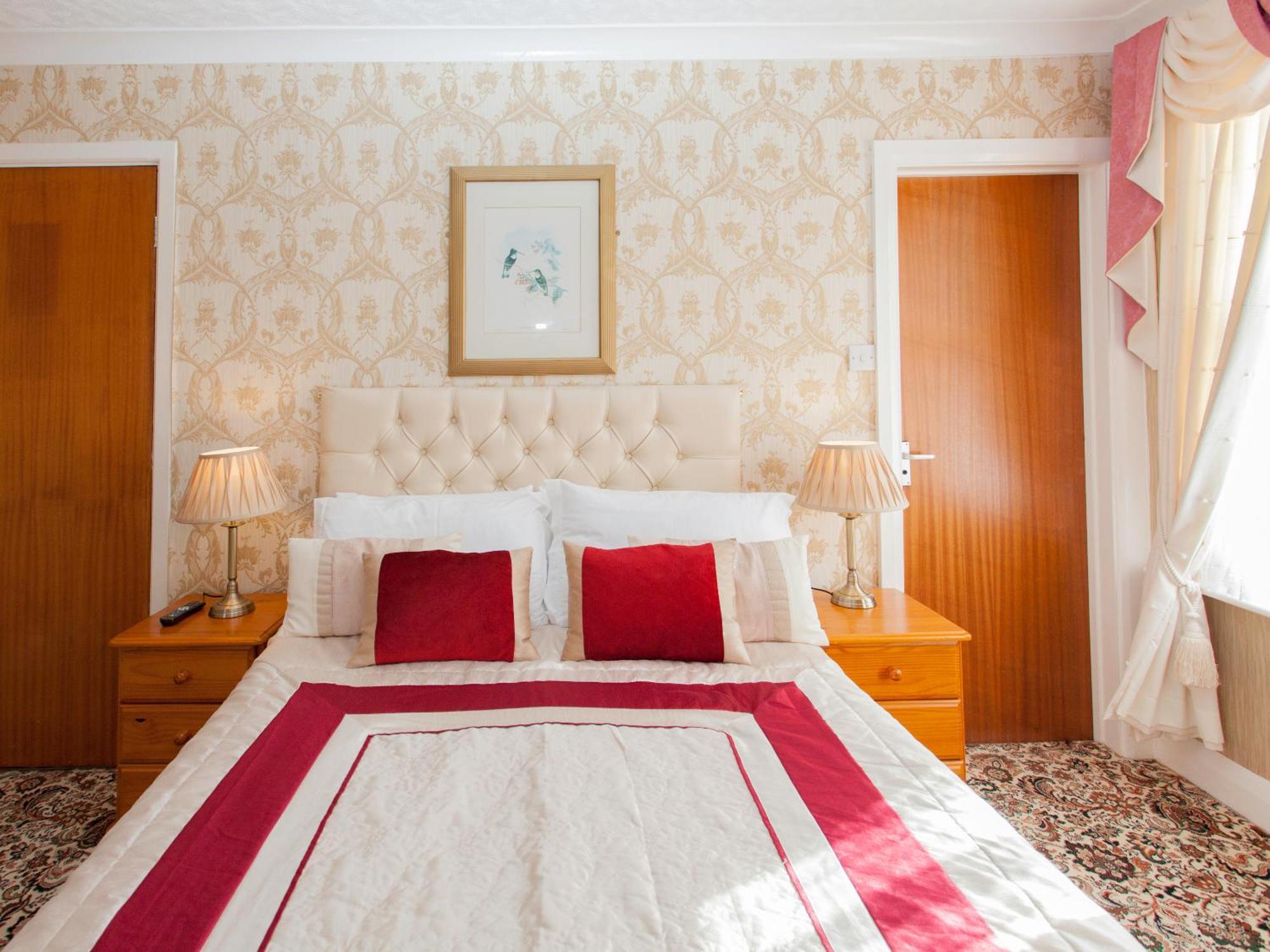 Double Room Private Bathroom