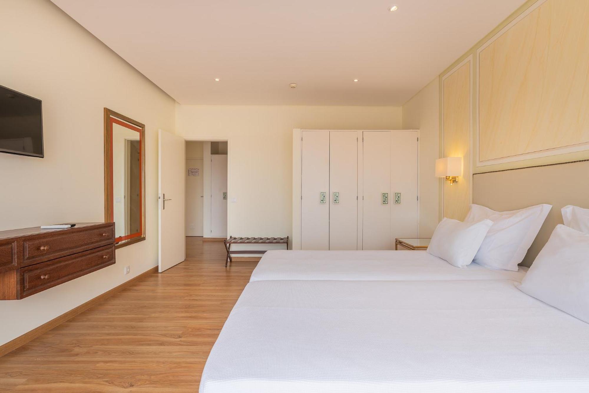 One-Bedroom Apartment,1589296252:JPEG