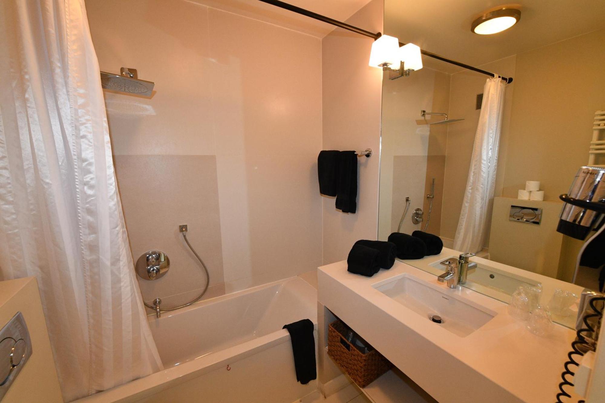 Studio Moliere 100m from the hotel