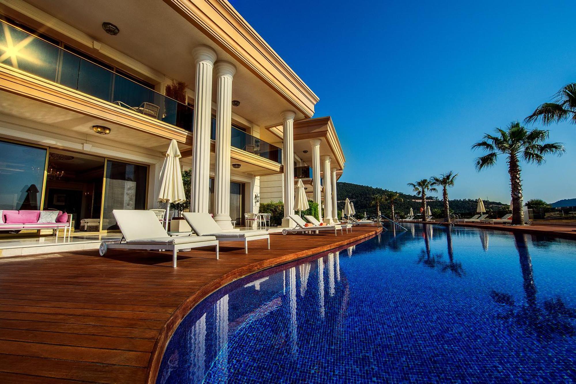 Deluxe Swimup Sea View