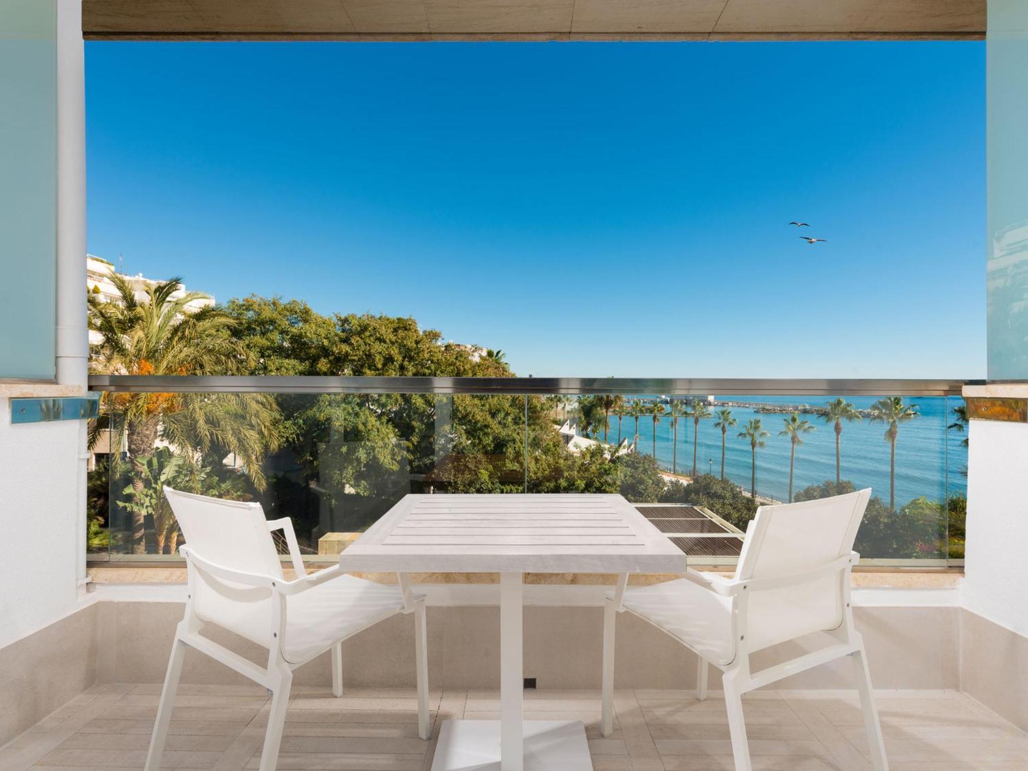 Keep the Secret Double or Twin Room Side Sea View