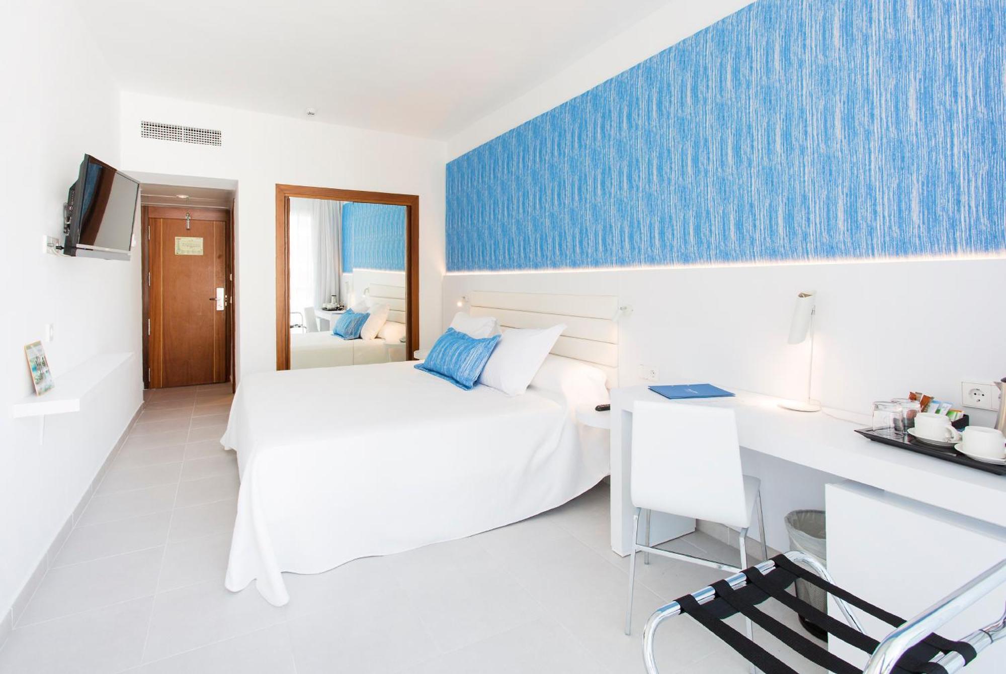Superior Comfort Room