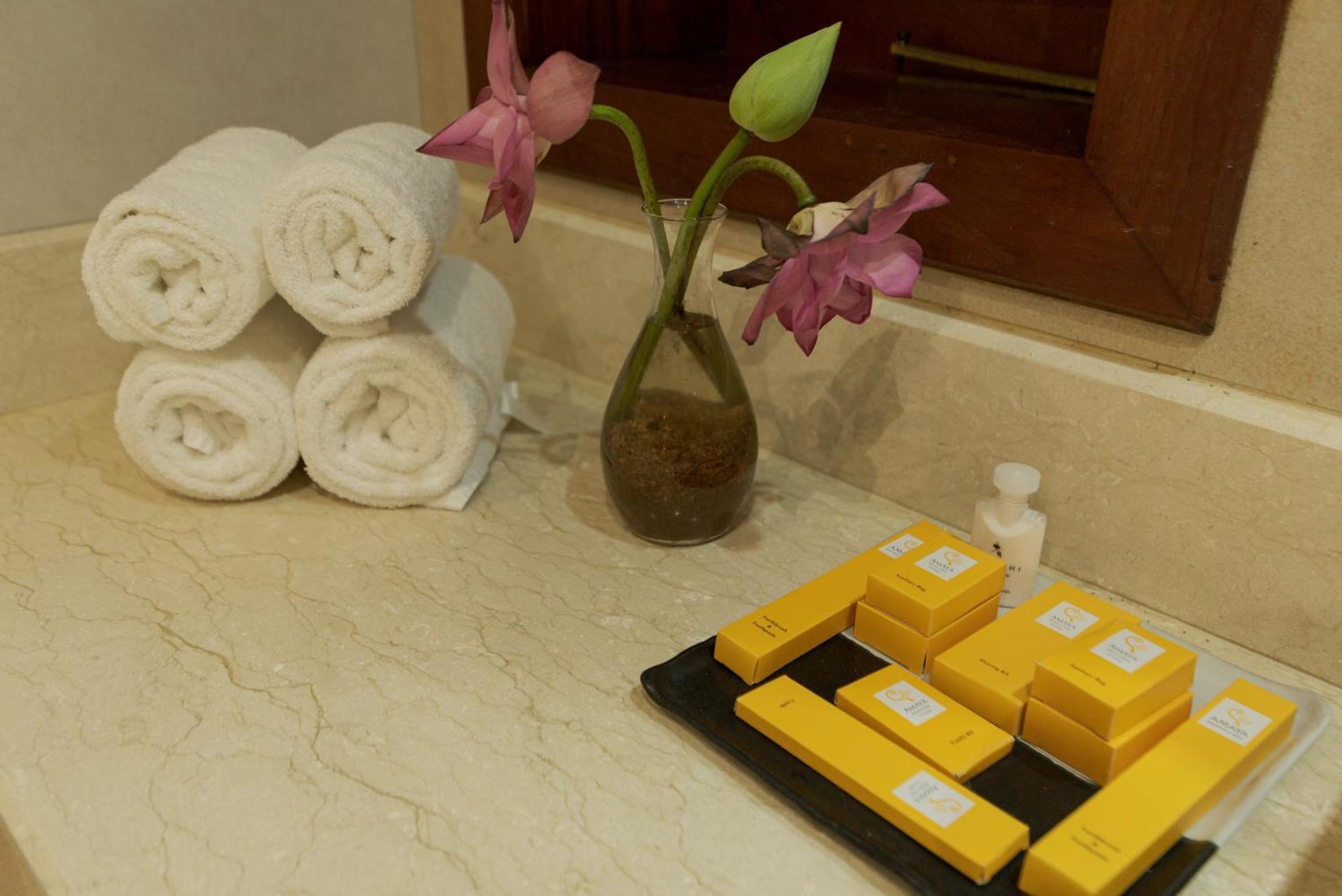 Suite Early Check & Late Check-out on Availability & on all Spa Treatments